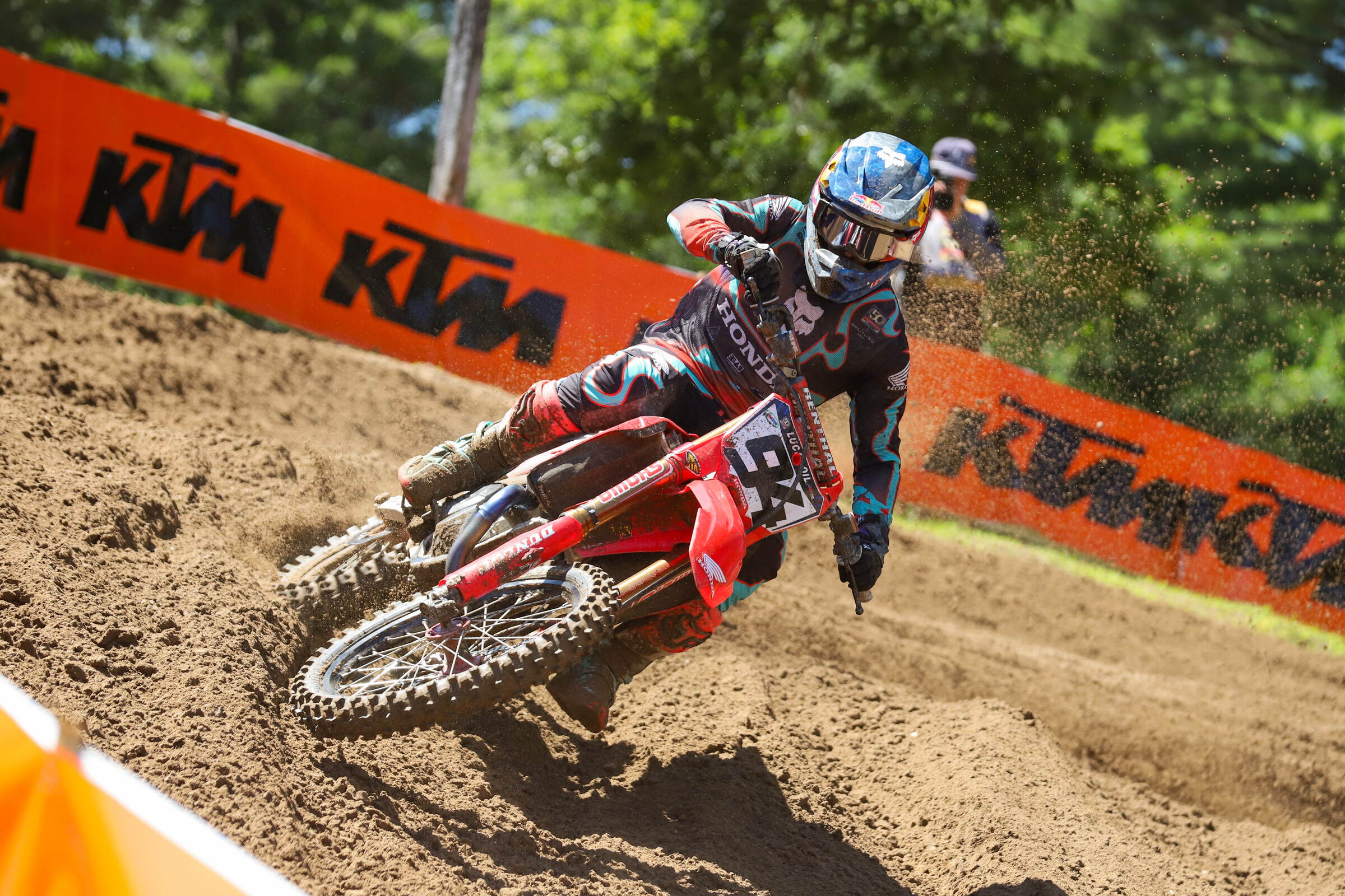 Roczen leading the first 450 Class moto at the Southwick National.