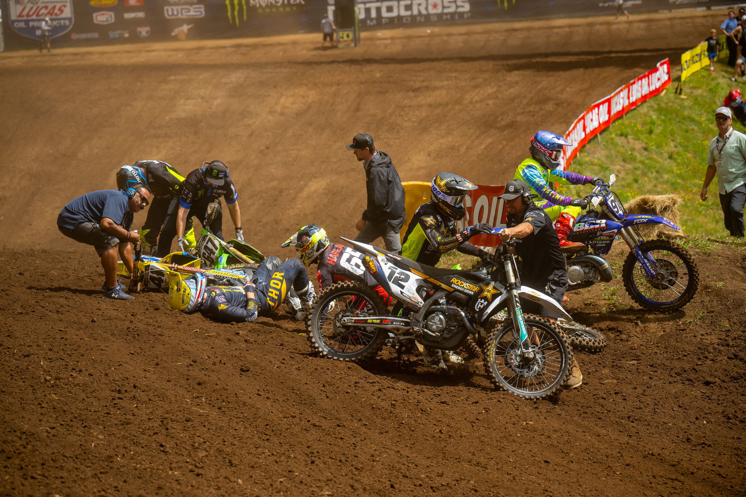 McElrath remounting in the first turn at the Washougal National.