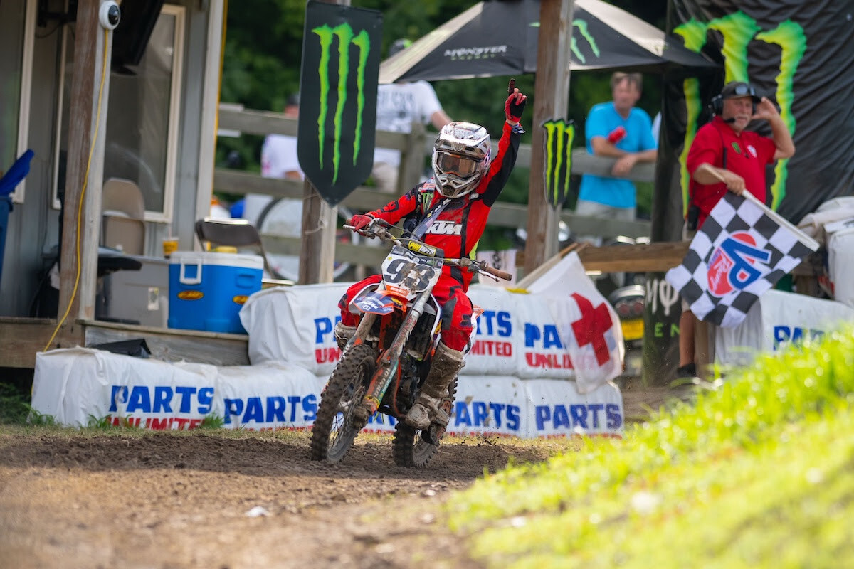 Seth Dennis' win in Mini Sr. 1 (12-14) Moto 2 put him in control of the overall classification.