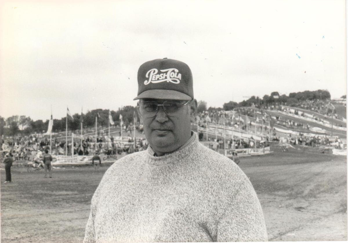 Robinson at the 1988 French 250cc Grand Prix.