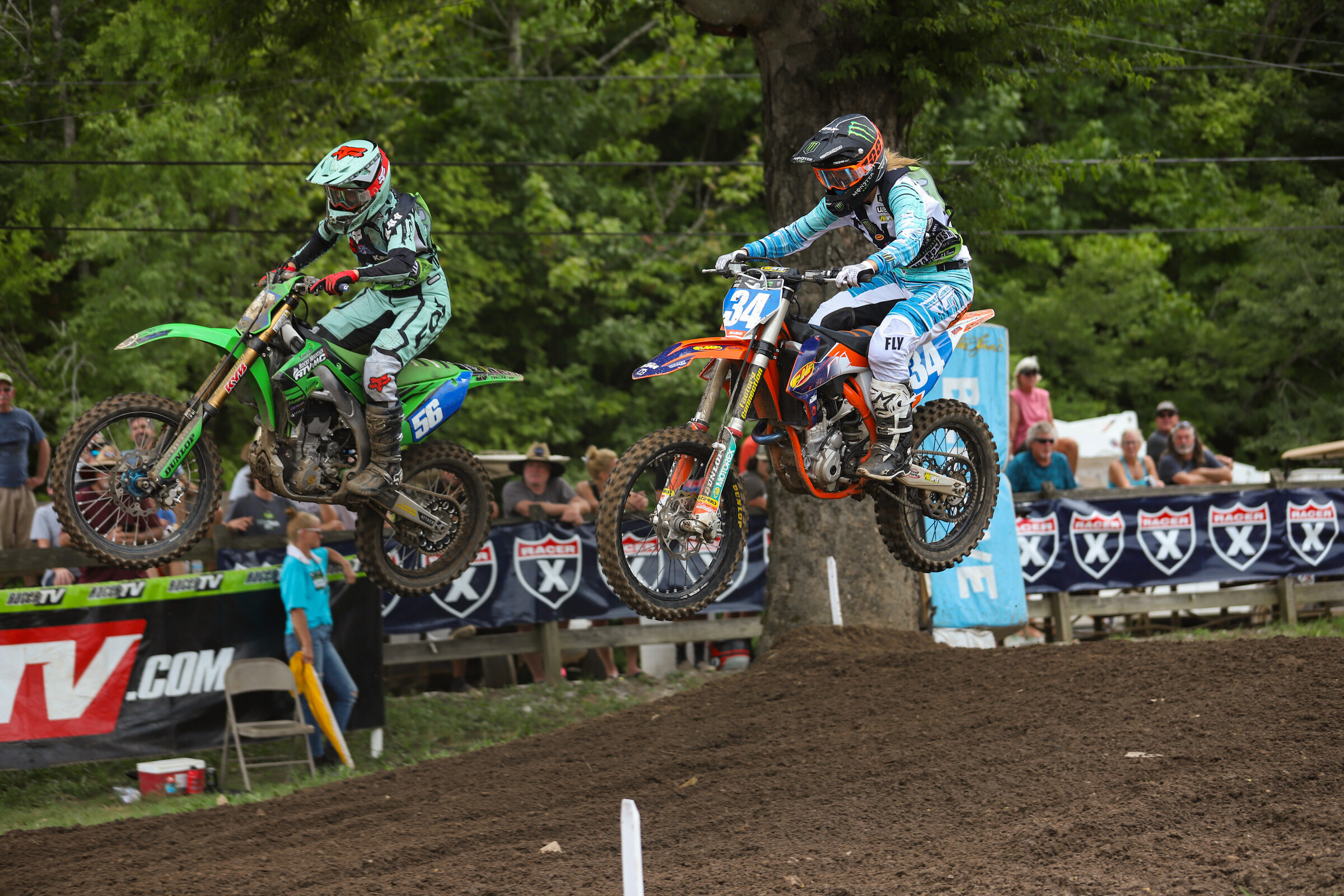 Sophia Phelps and Taylor Allred battle for the lead.