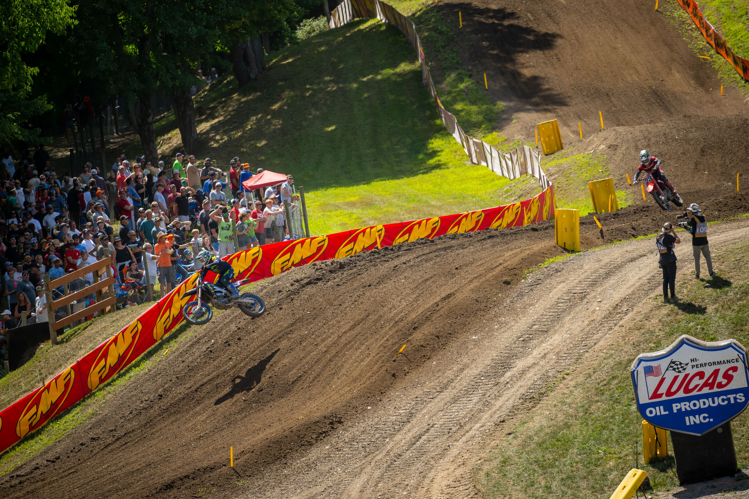 Eli Tomac ahead of Chase Sexton.