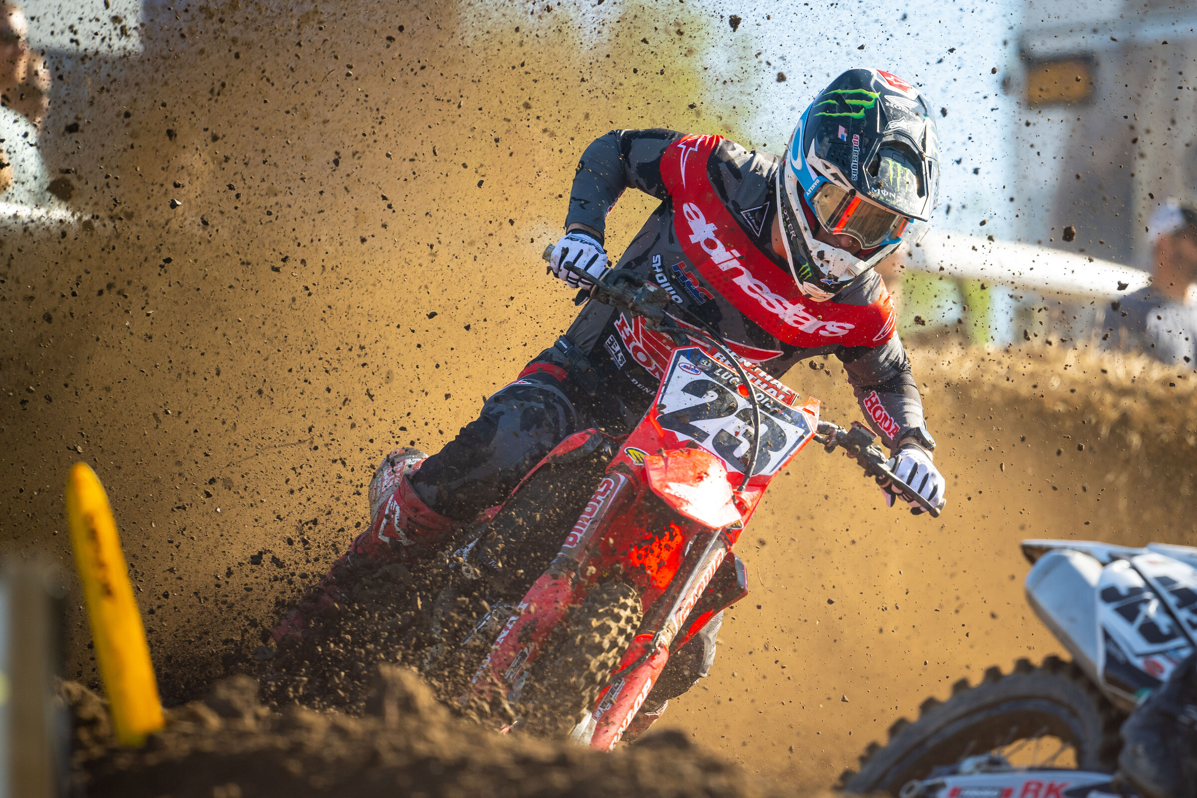 Chase Sexton came from behind to win both motos at Unadilla.