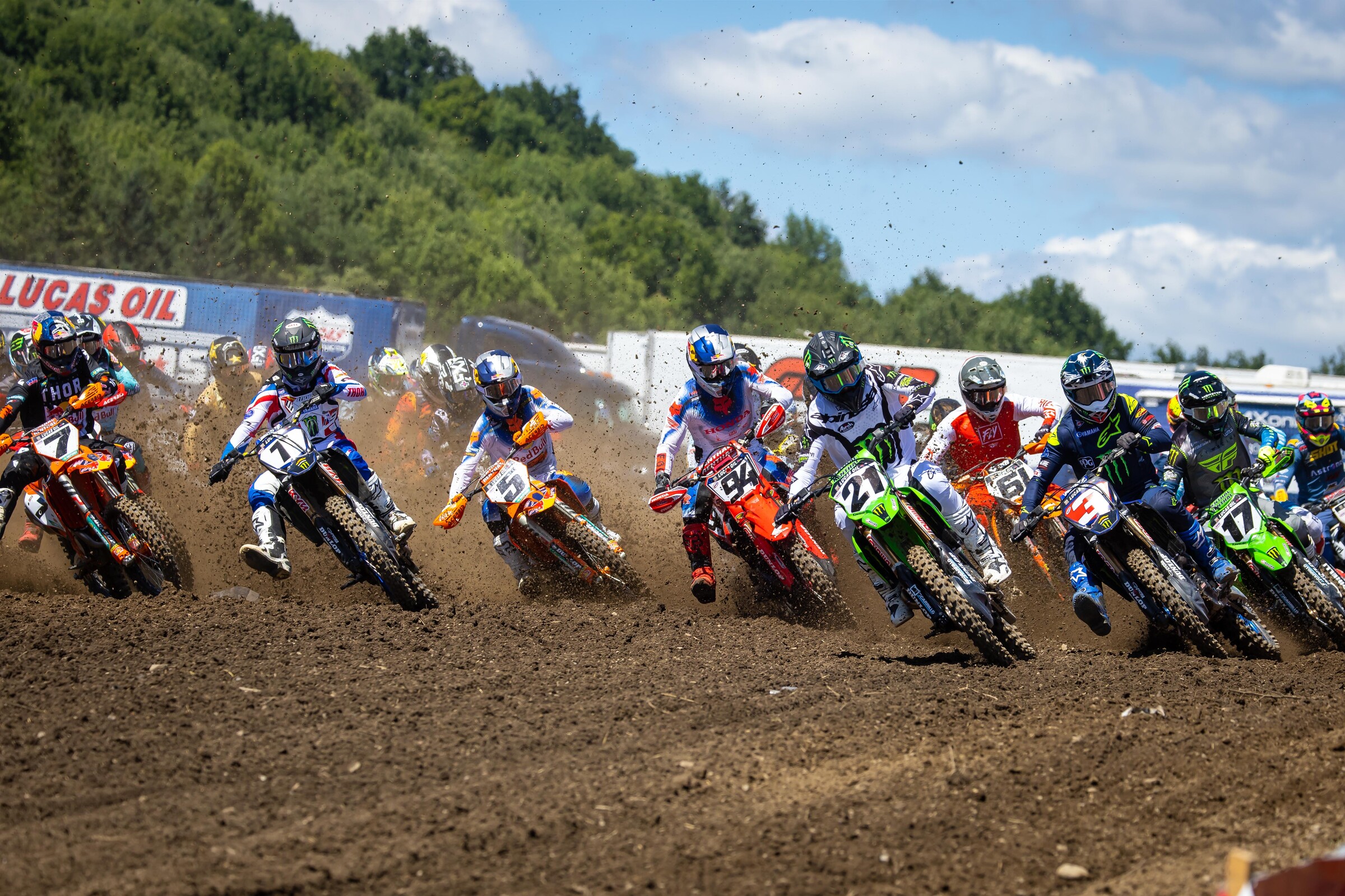 Start of the first 450 Class moto.