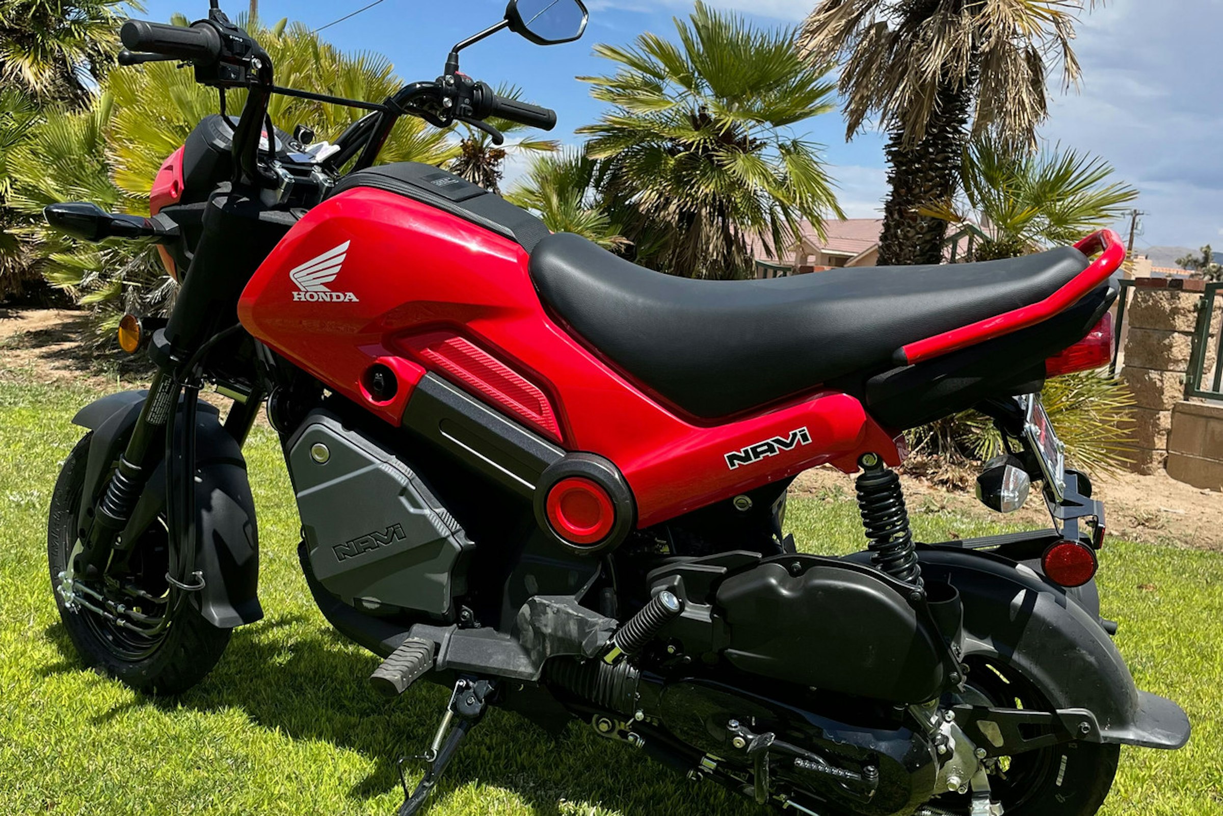 honda navi red