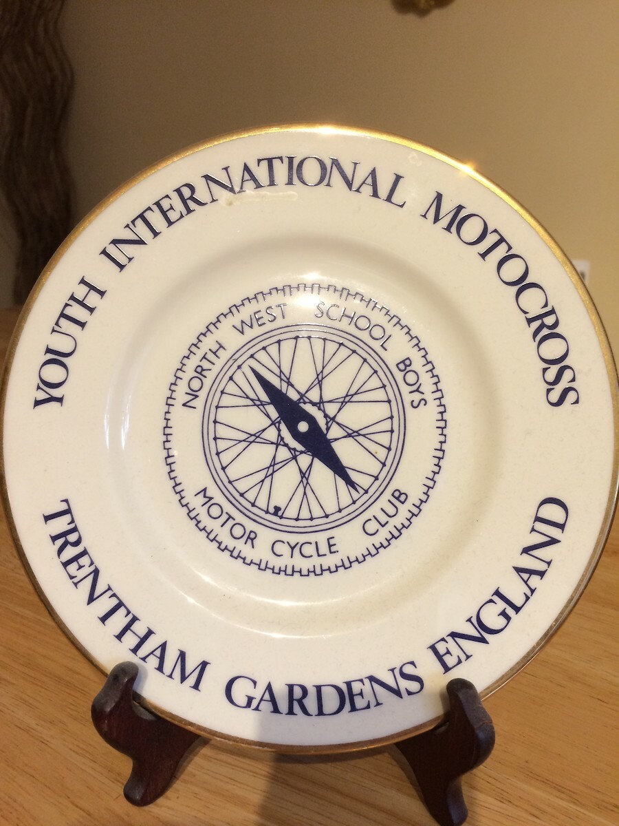 Talk about a cool, not to mention classy, souvenir! 