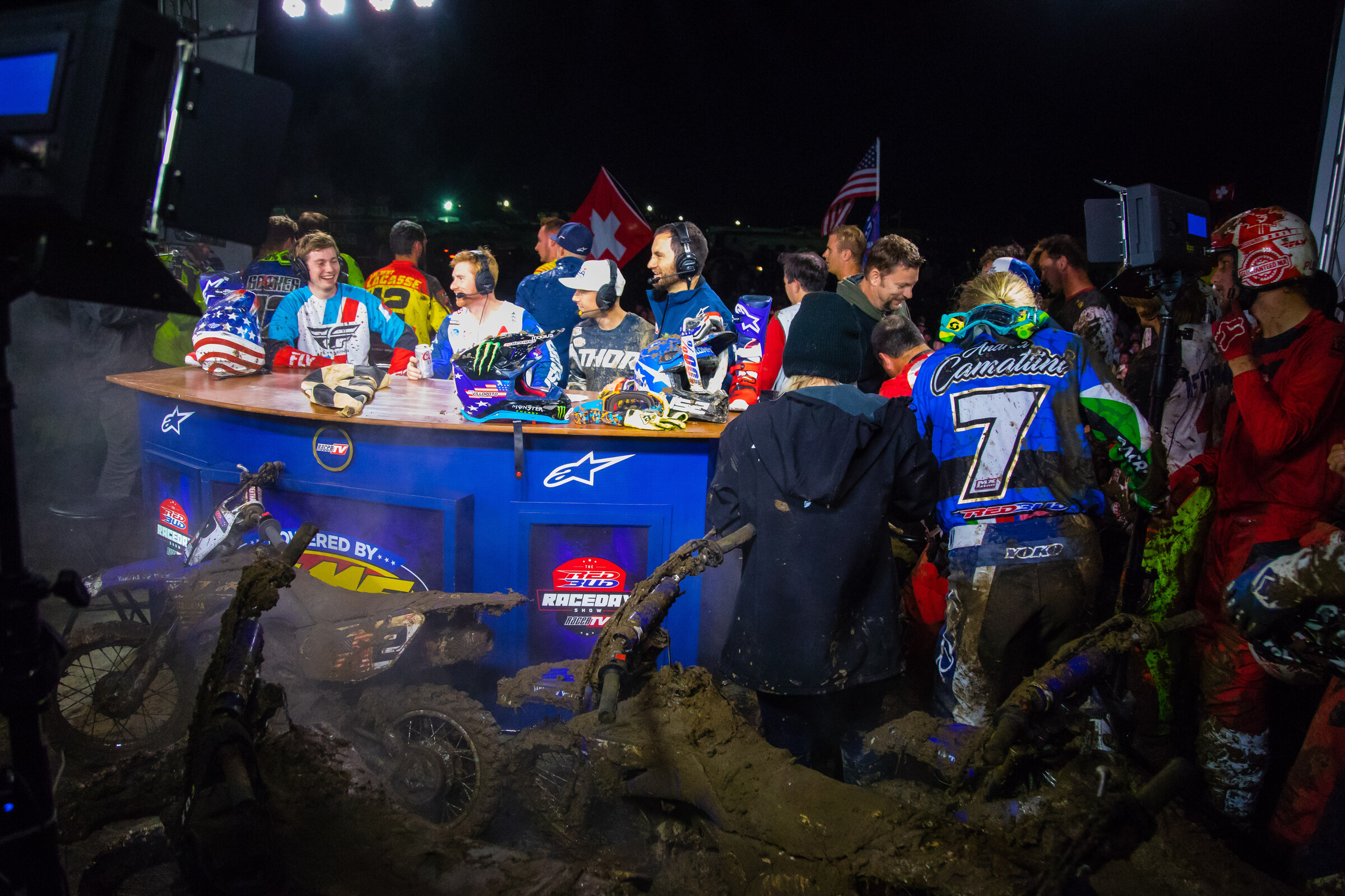 Right next to our stage comes Pit Bike of Nations practice on Friday and racing on Saturday. Then expect guests from the pit bike race to visit the set.