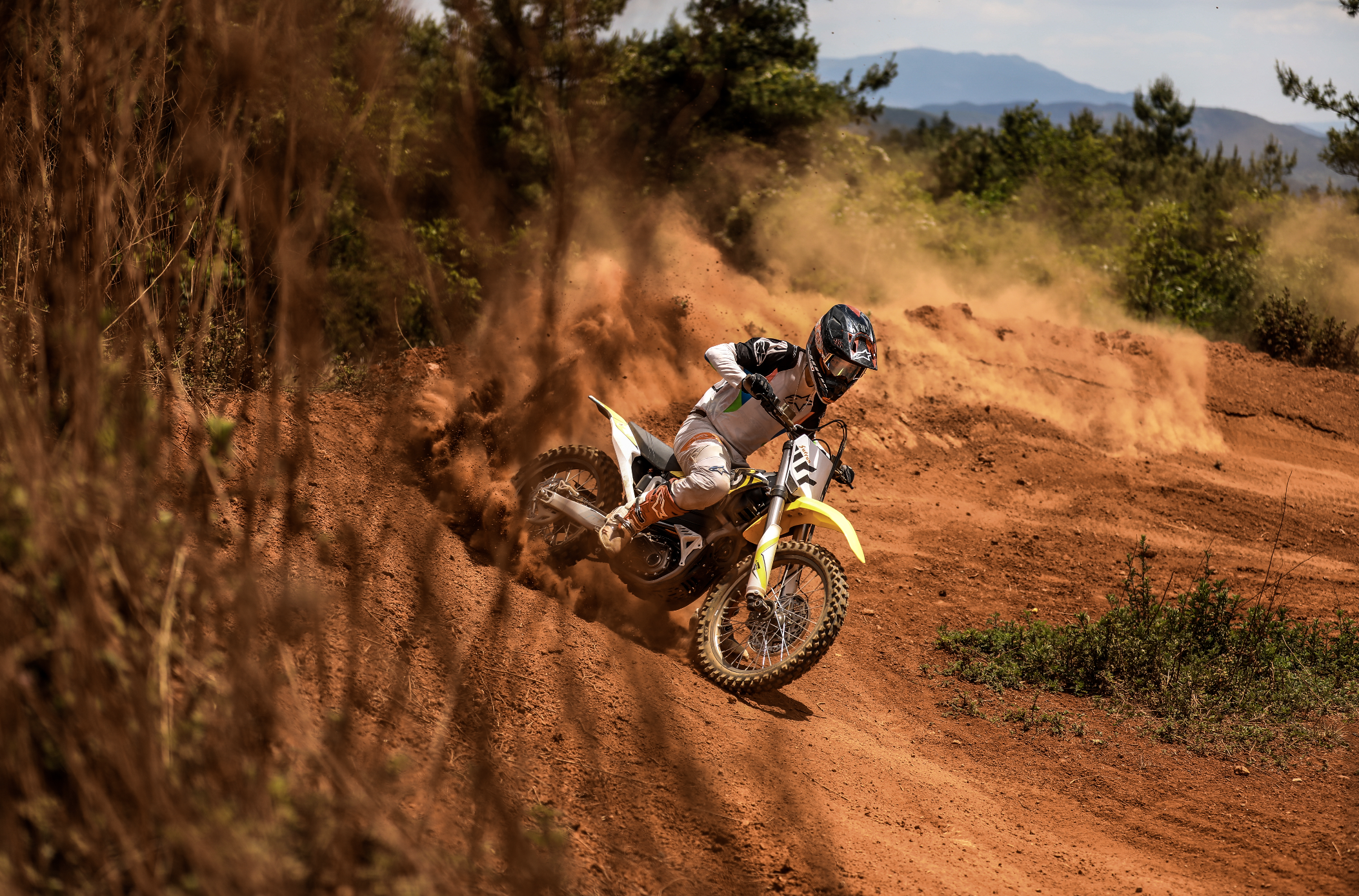 2023 Surron Storm Bee Electric Bike