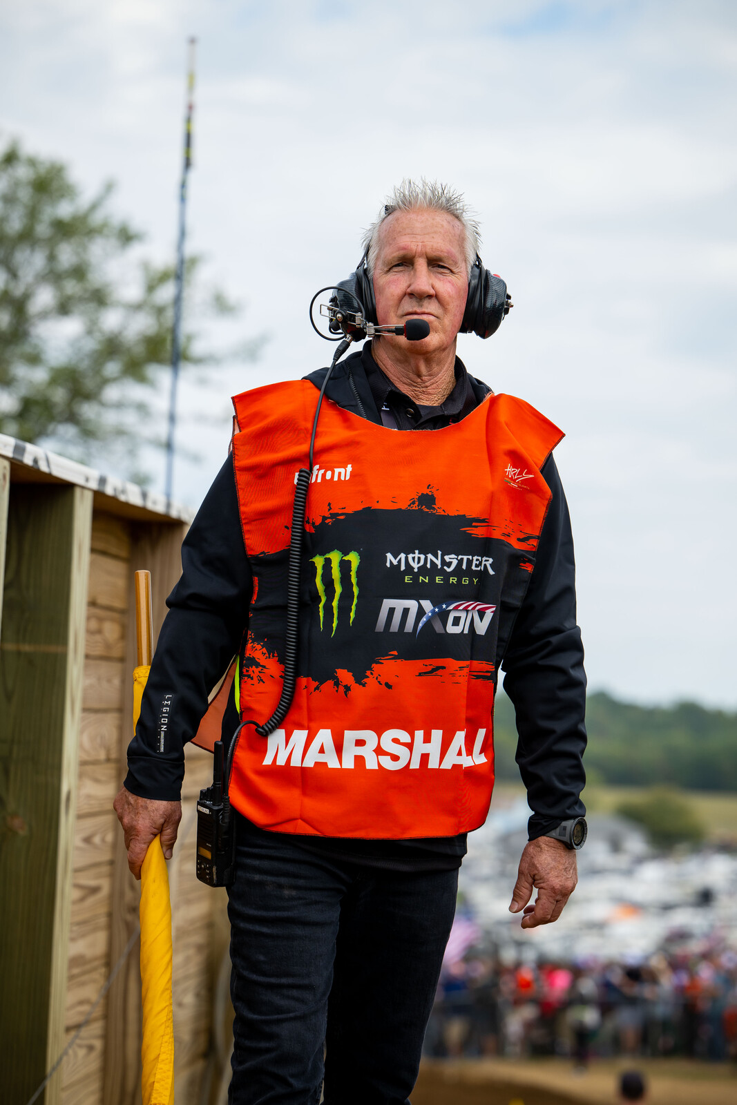 John Starling looks like he’s ready to measure for a first down.