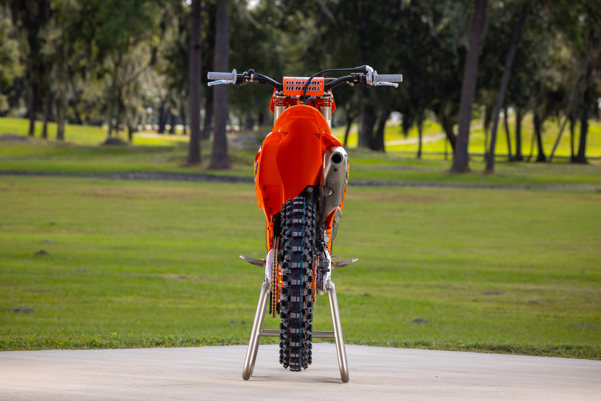 #128 Tom Vialle's 2023 KTM 250 SX-F race machine.