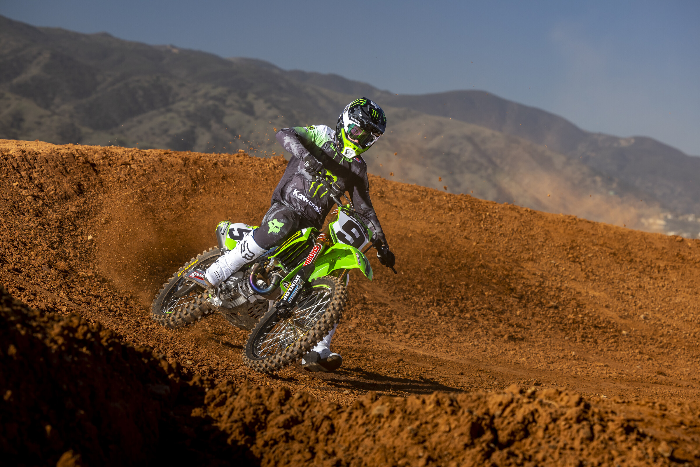 Watch: Anaheim 1 Track Build, Sexton, AC, Wilson Riding and More