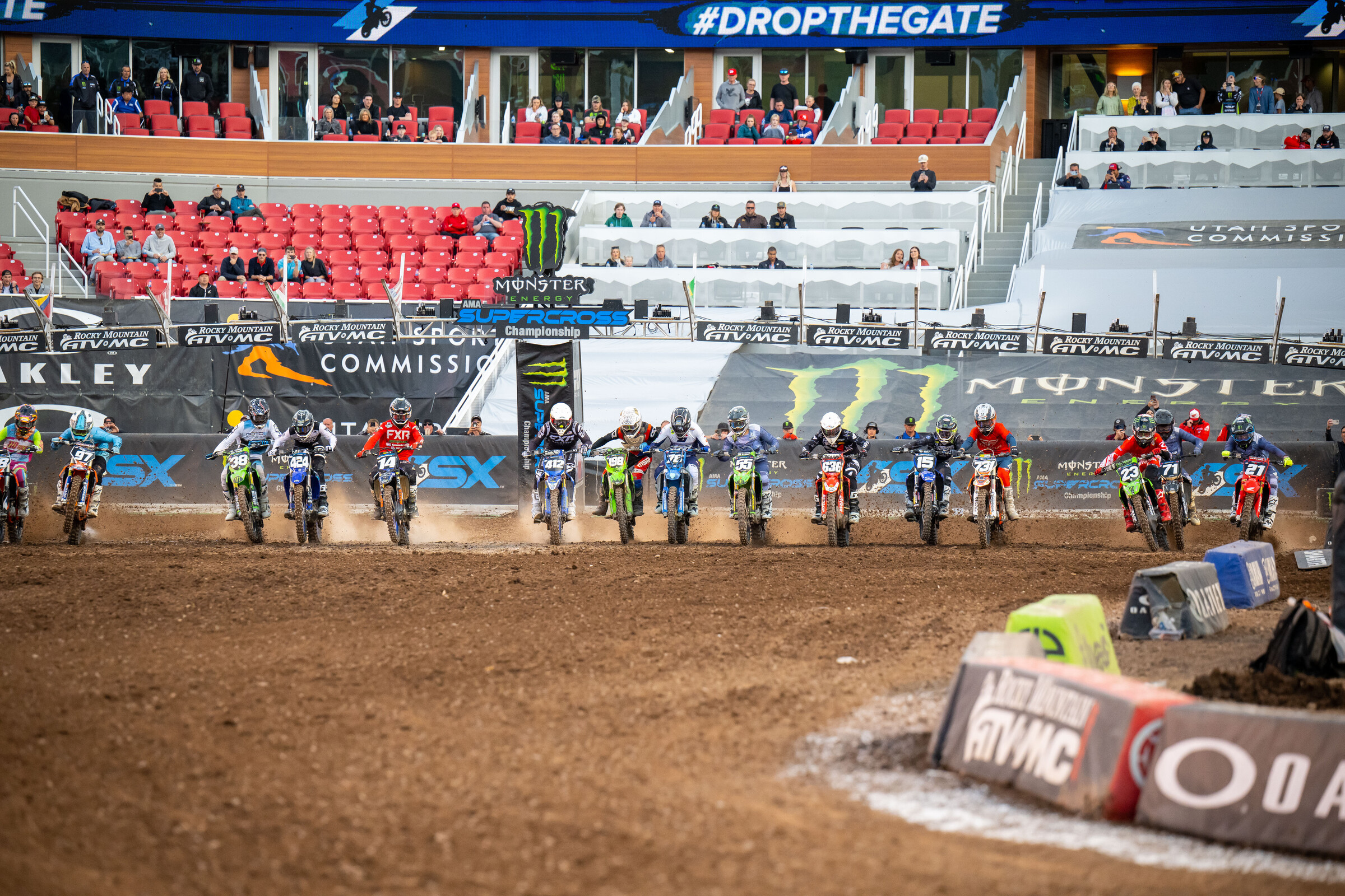 The 250SX Futures main event start at the 2022 Salt Lake City Supercross.