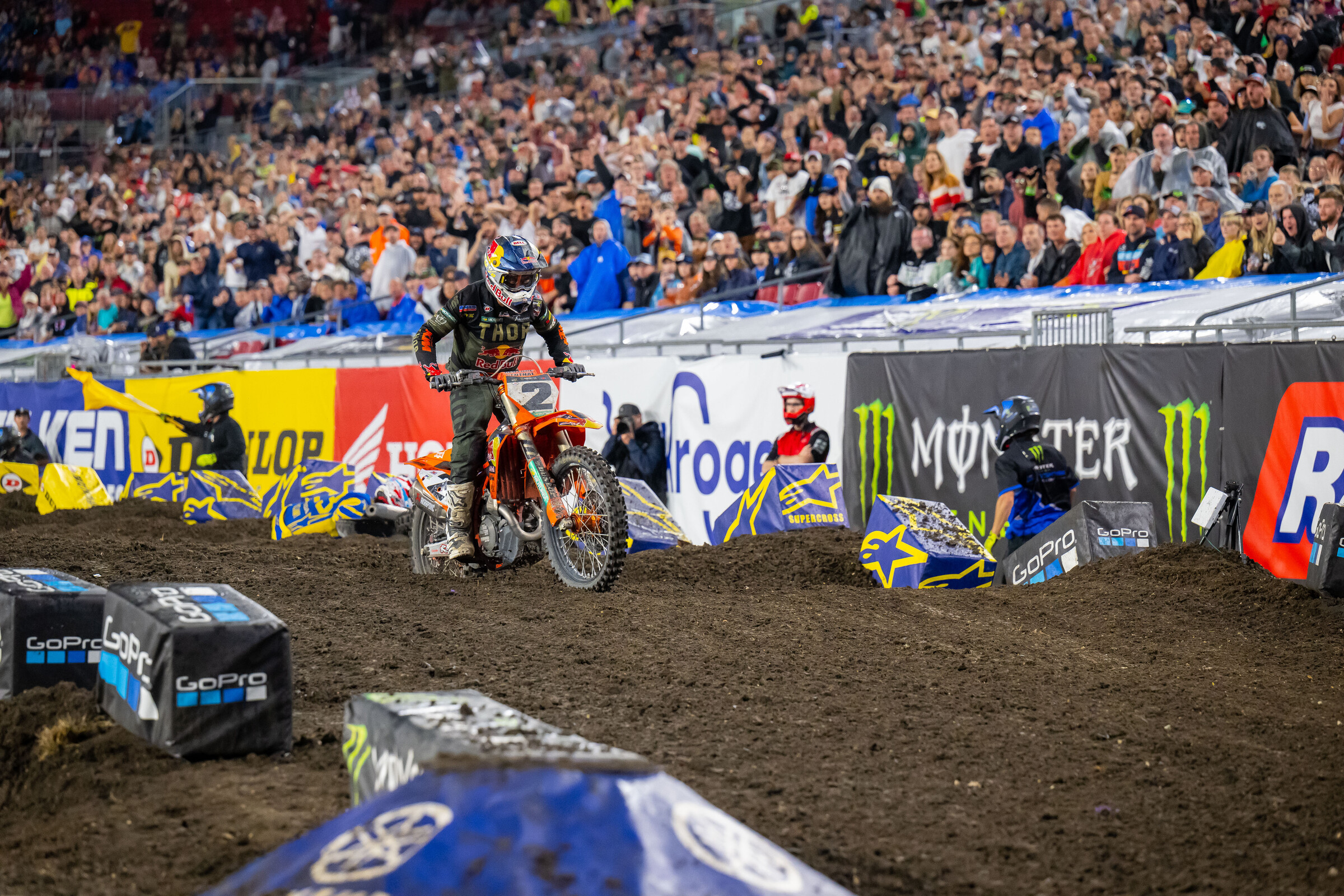 Cooper Webb taking over the race lead with Sexton down.