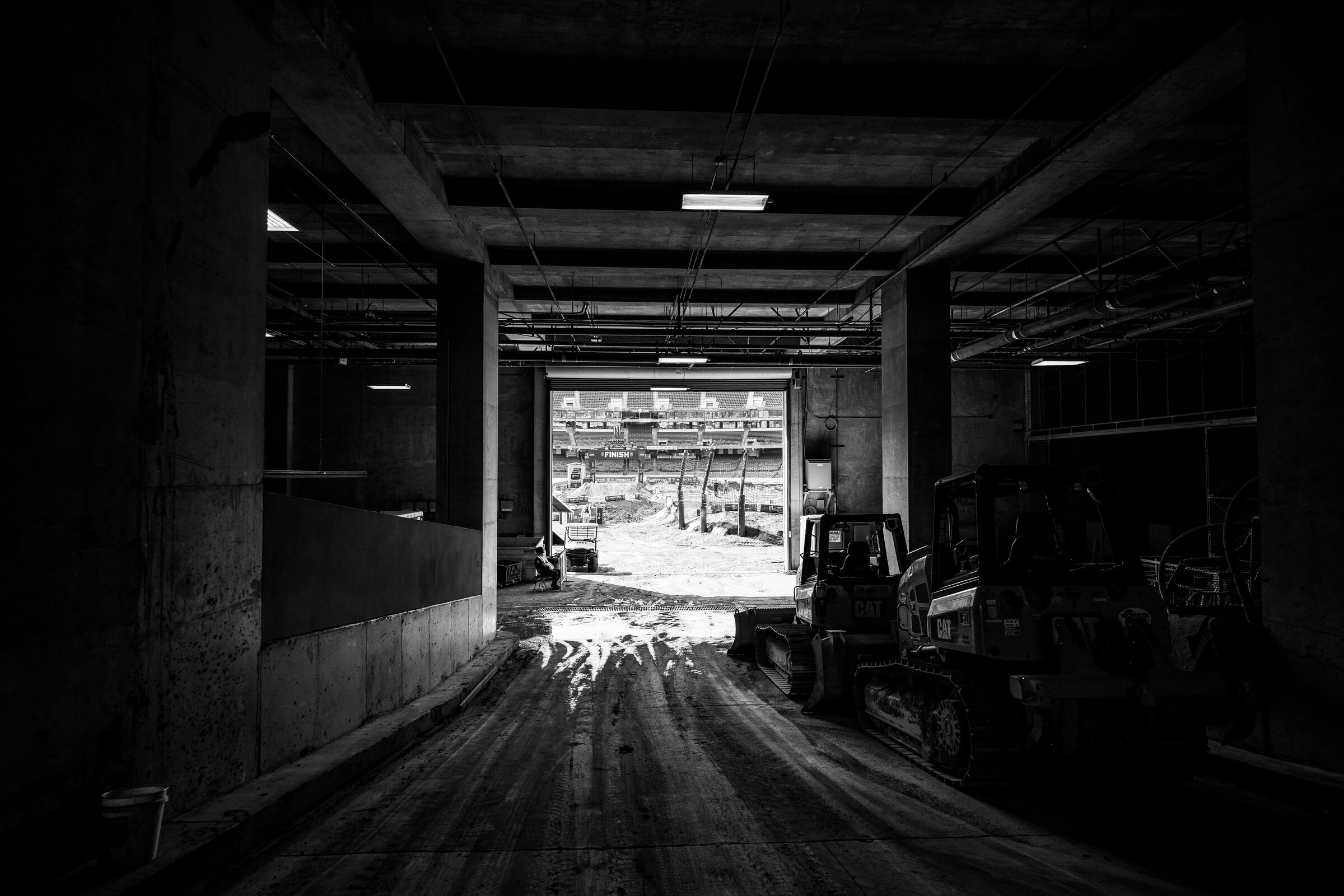 This way to the races.