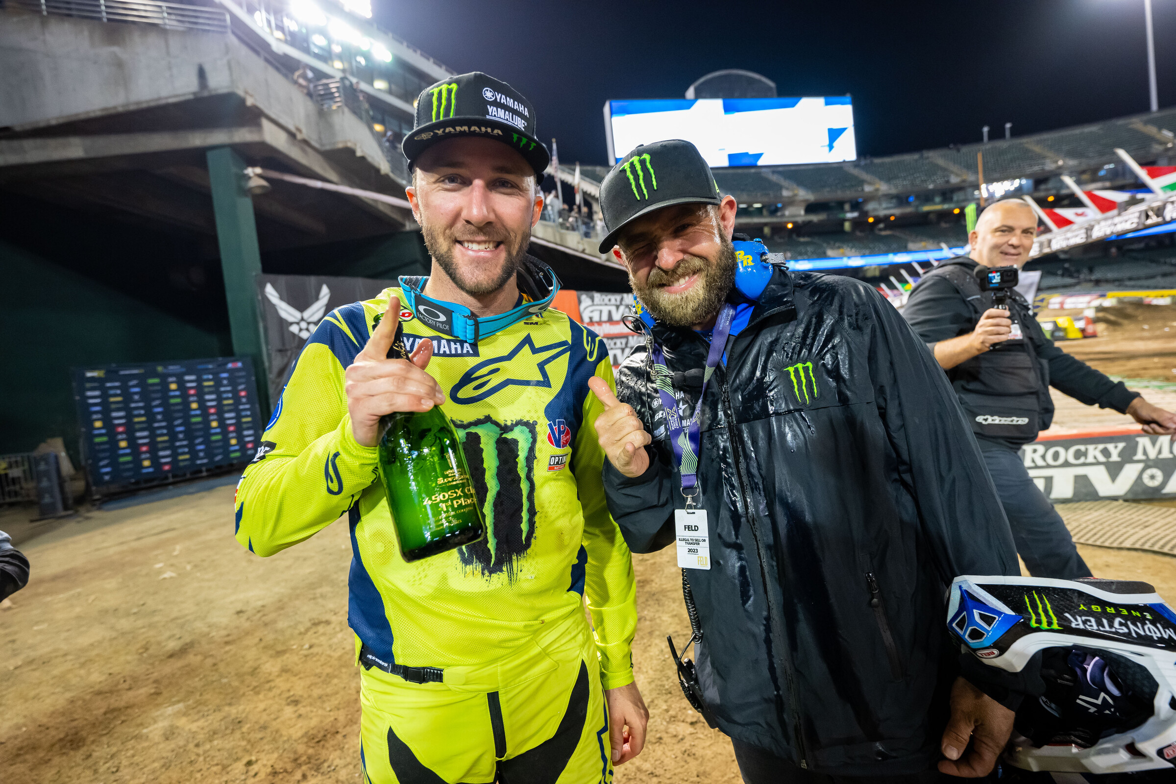 Eli Tomac Talks Tough Oakland Win, Tying Ricky Carmichael - Racer X