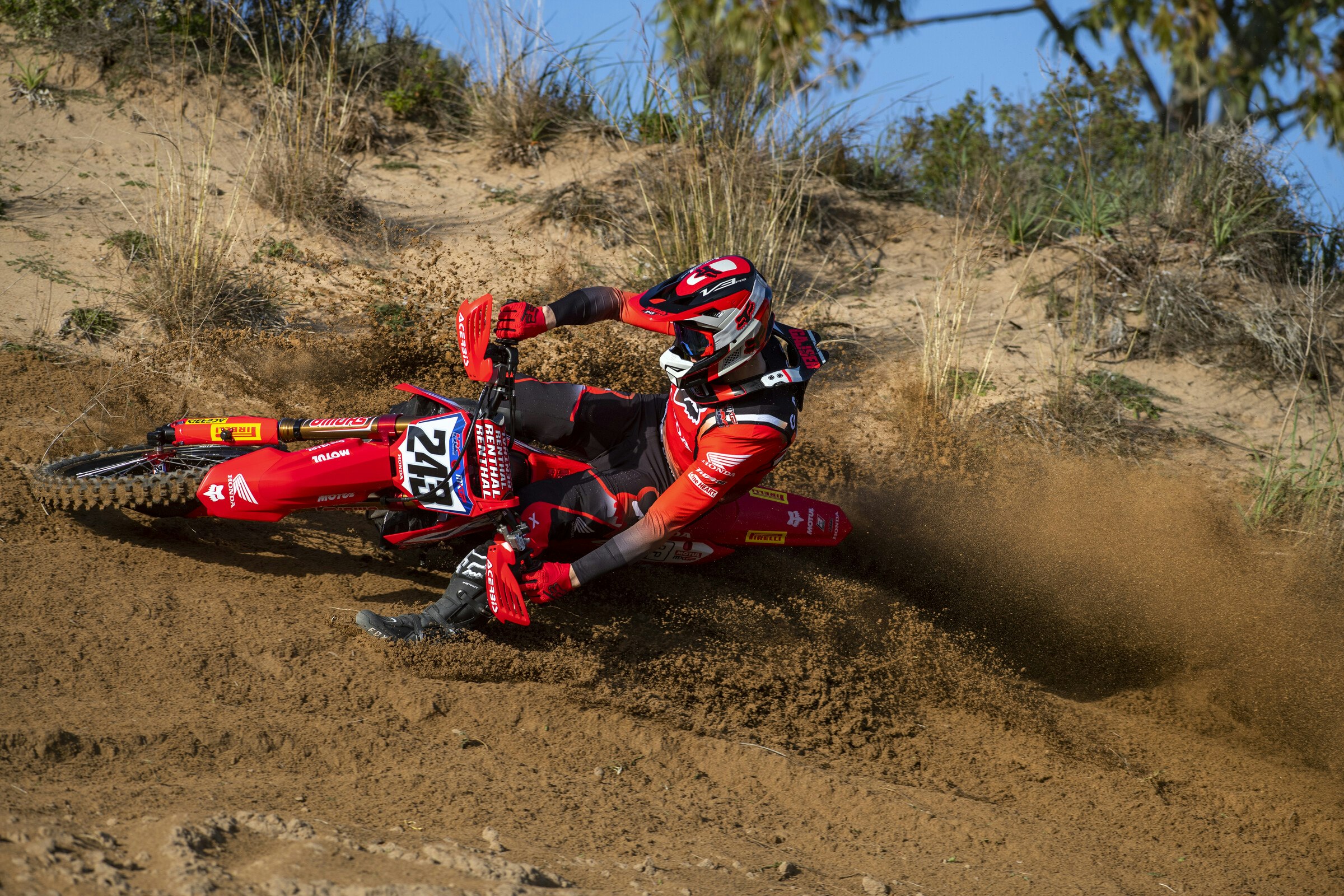 Tim Gajser Suffers Broken Right Femur in Crash During Italian Championship