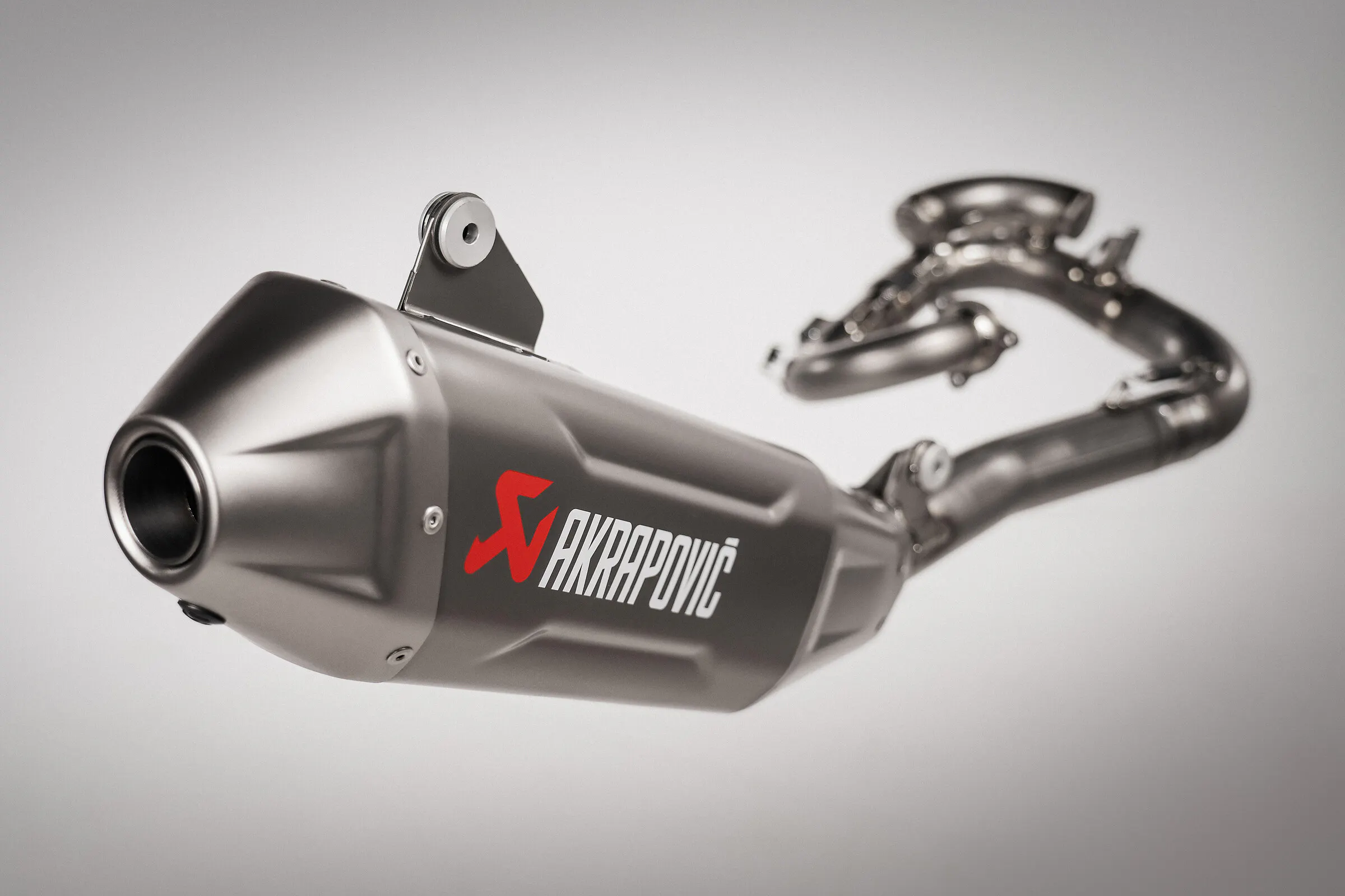 Akrapovič Releases New Off-Road Racing–Inspired Exhaust for Yamaha YZ450F