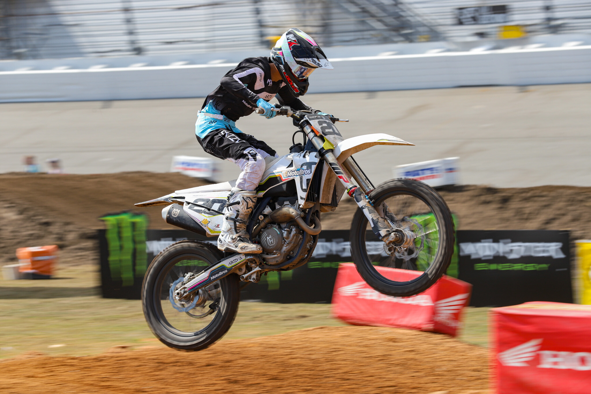 Kendra - RCSX - RCSX23 IMG_5528