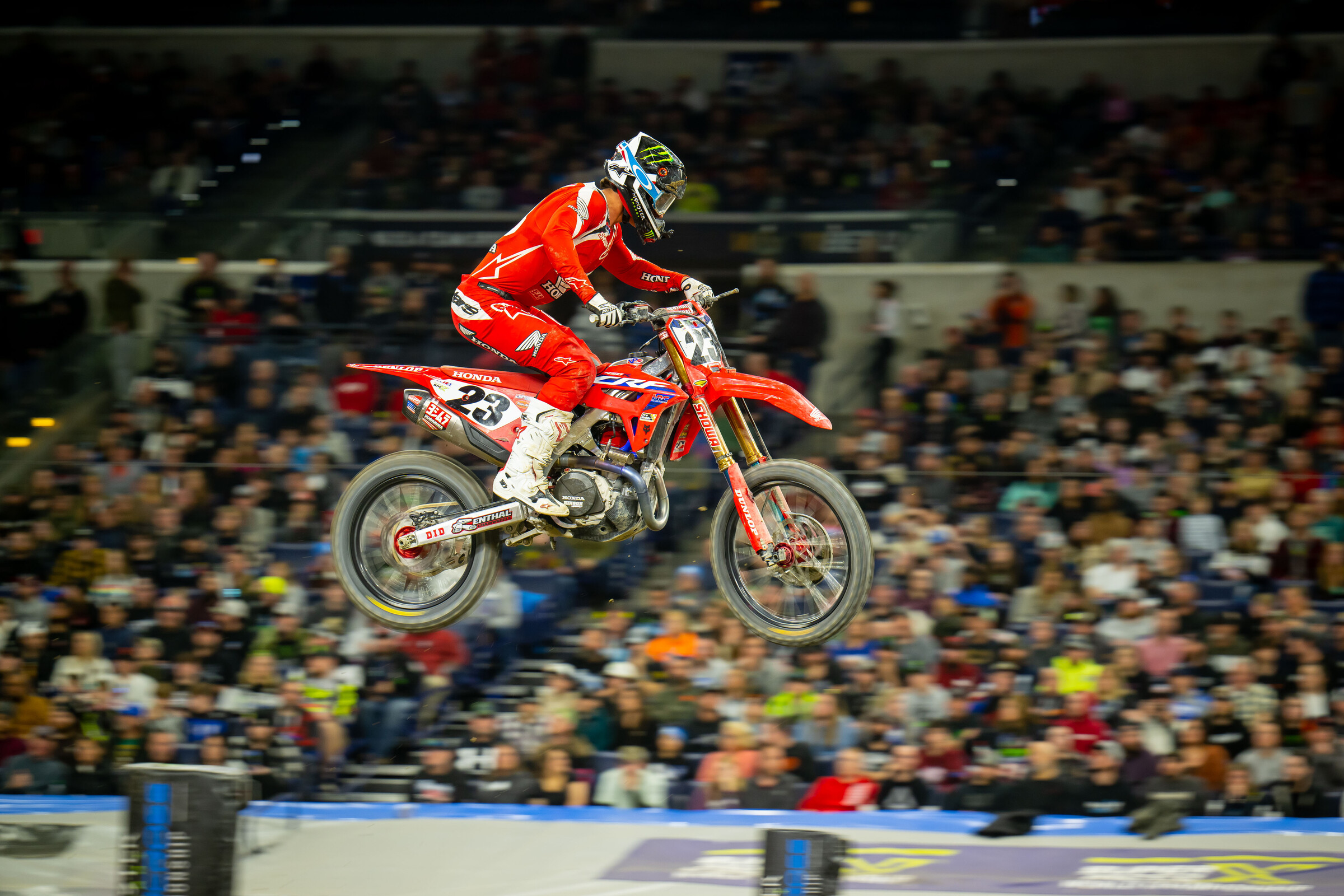 Chase Sexton after losing his visor in his crash. 