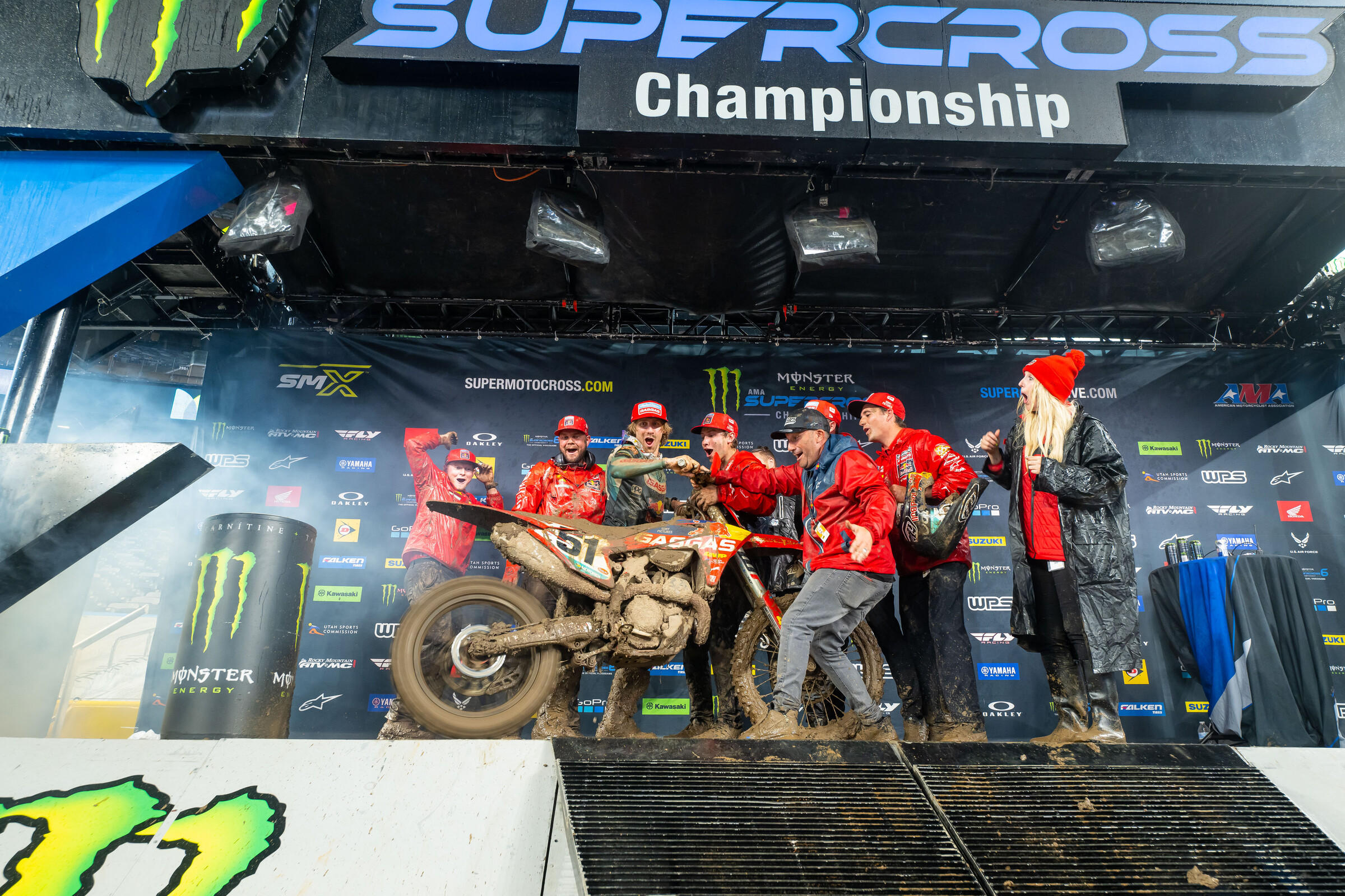 Barcia and crew celebrating the win.