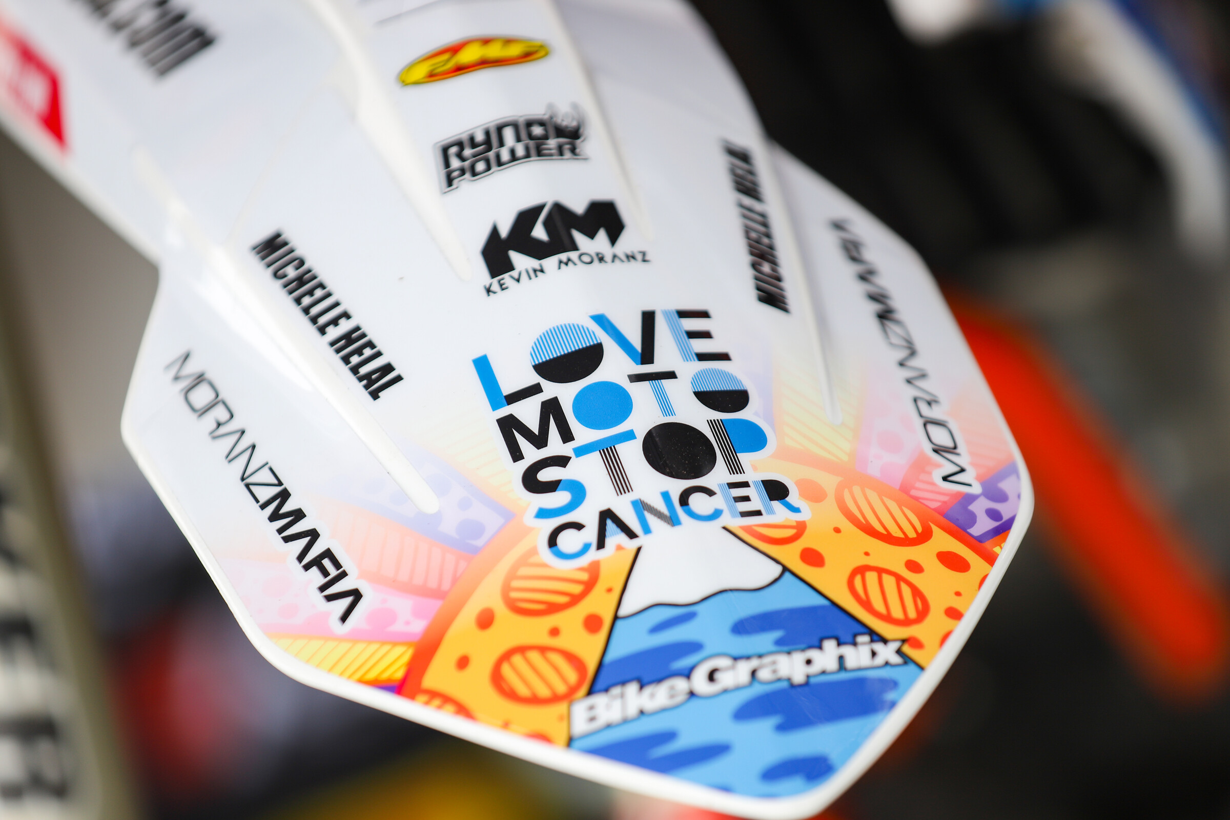 Moranz's front fender.