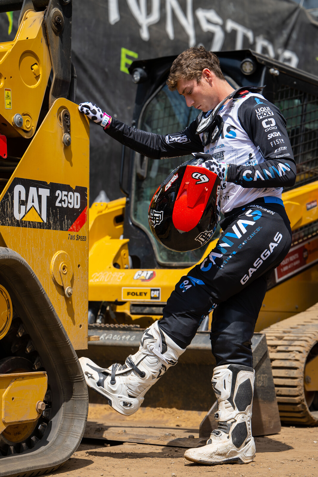 Mitchell Harrison's kit