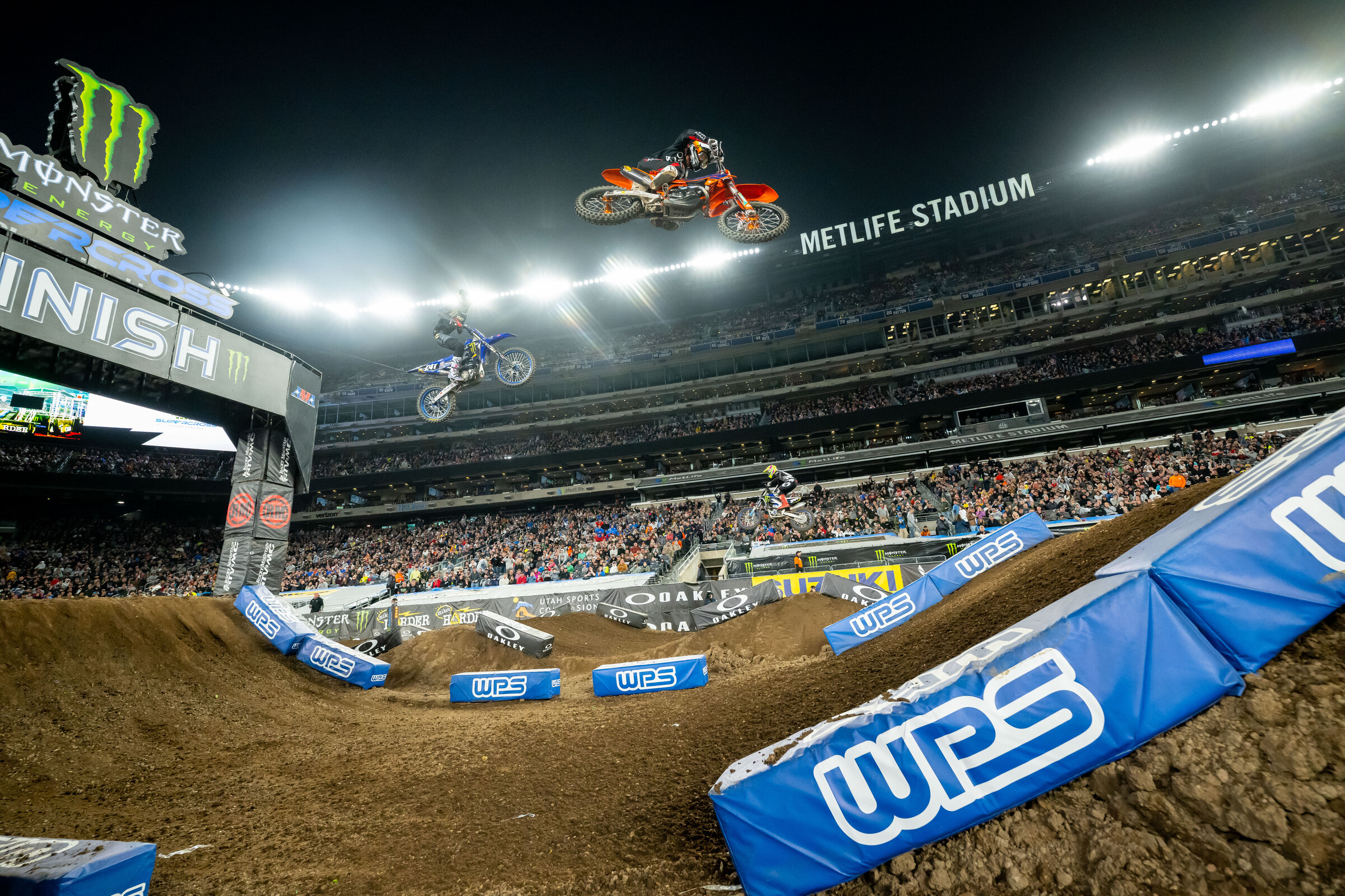 Beaumer barely holding Bennick off at the checkered flag.