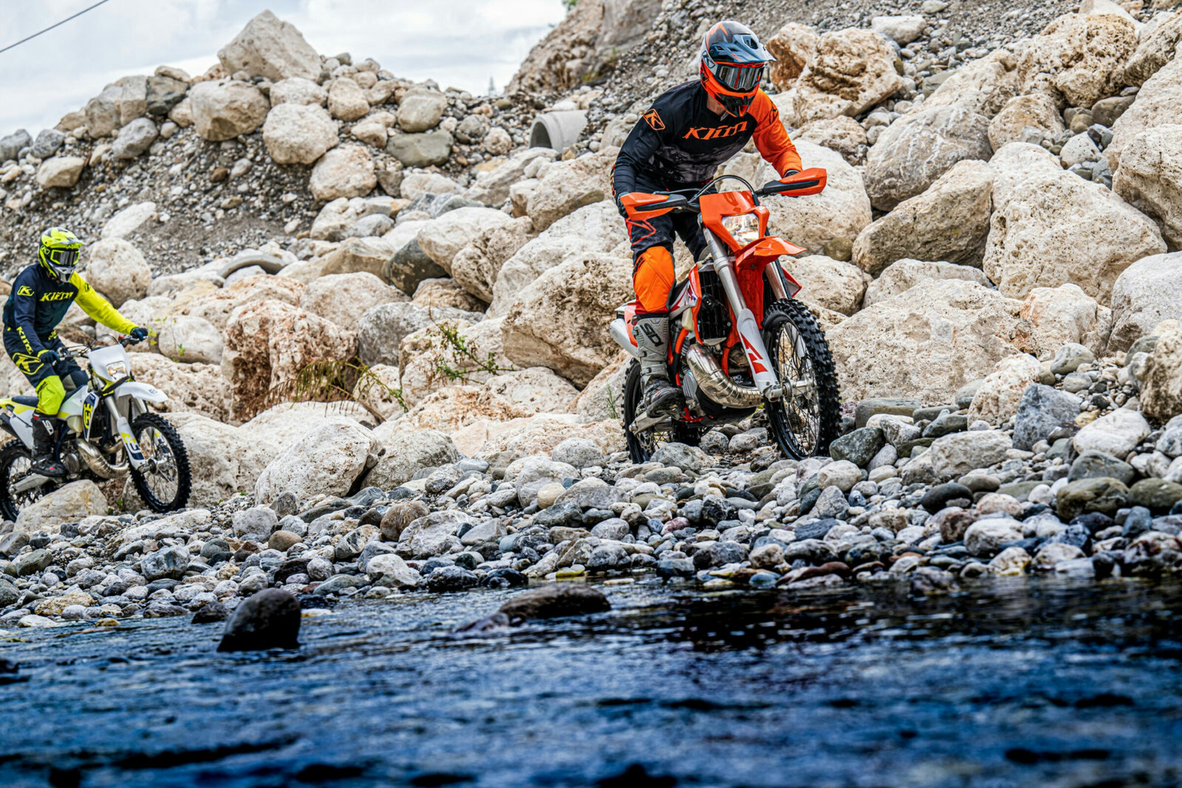 KLIM Launches New F3 Carbon Pro Off-Road Helmet & Rage Goggle