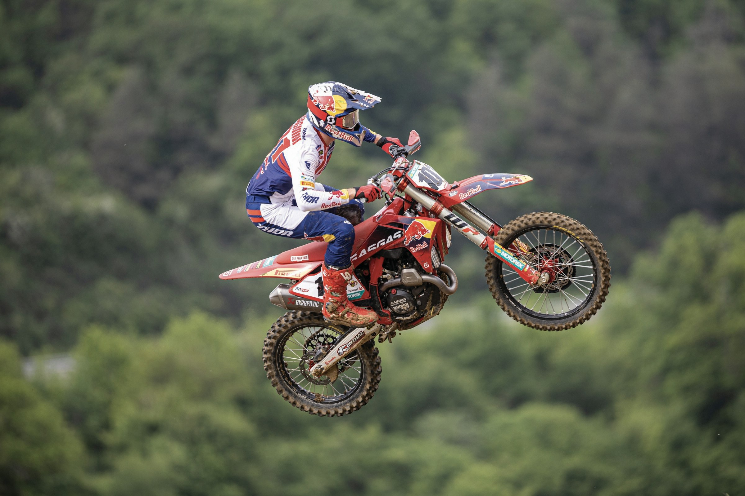 Mattia Guadagnini Undergoes Surgery on Broken Arm from MXGP of France Crash