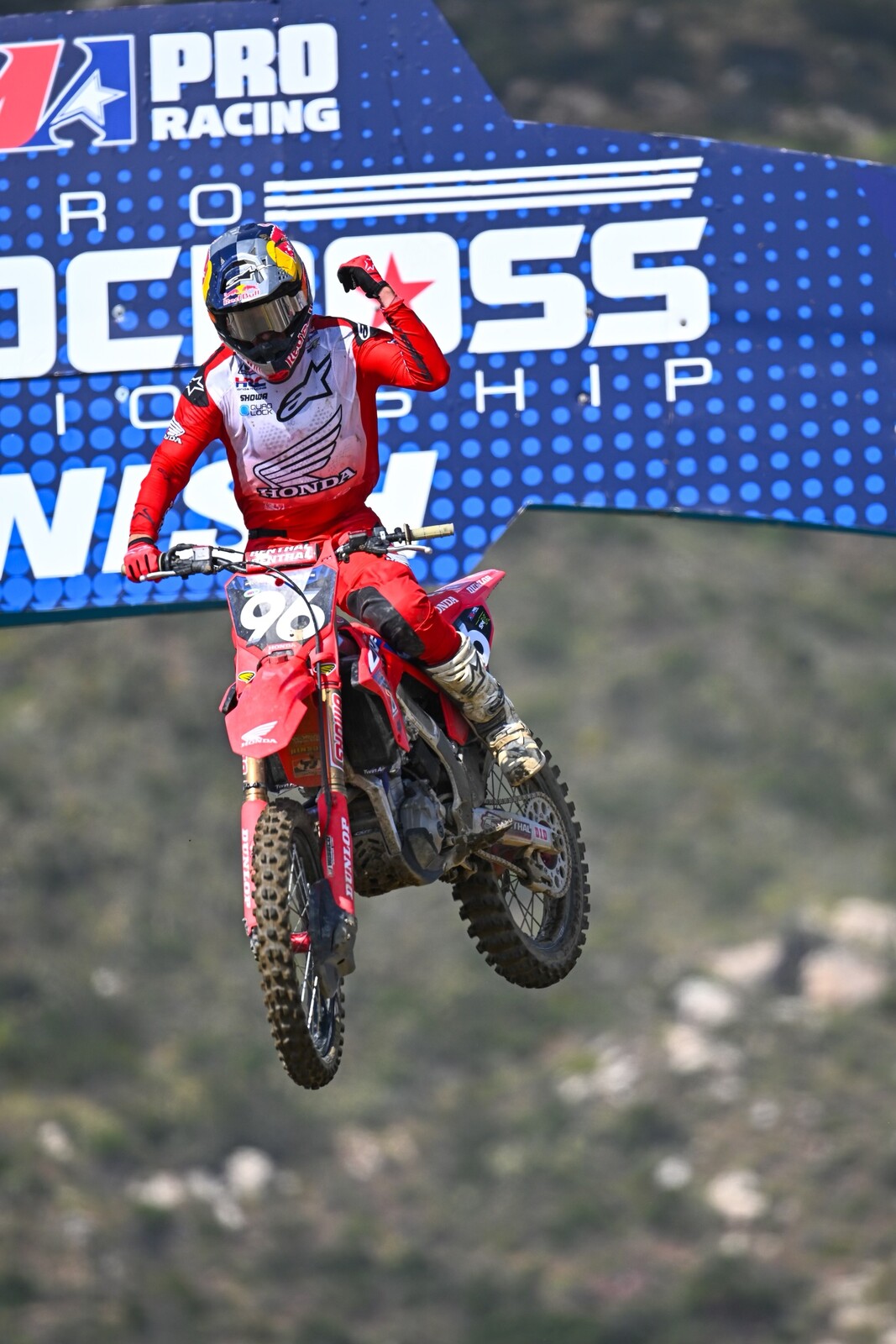 Hunter Lawrence kicks off his Pro Motocross campaign with the second win of his career.