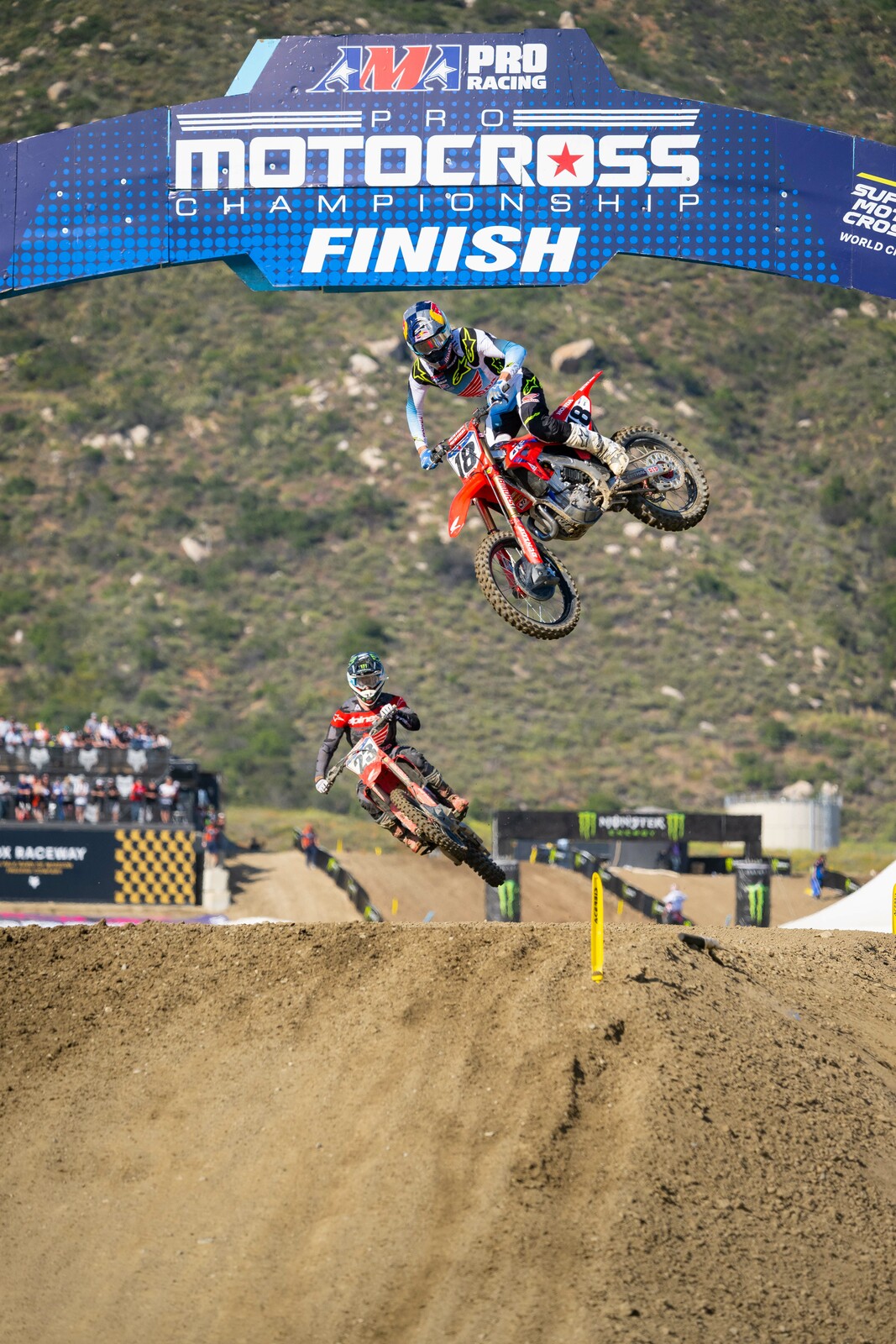 Jett Lawrence claimed the overall win his AMA Motocross debut in an impressive ride.