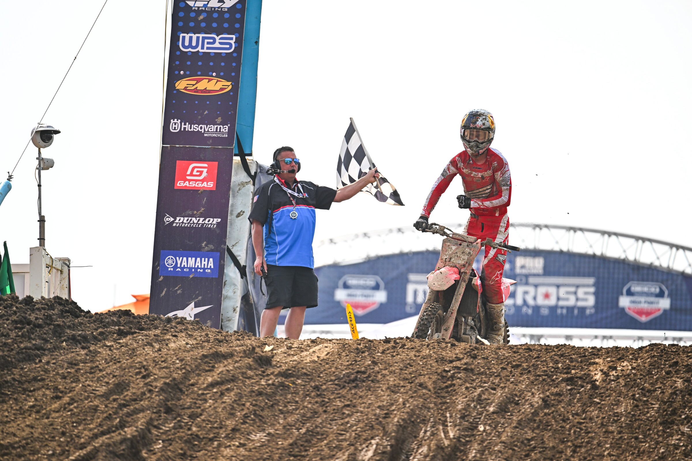 Jett Lawrence remains perfect, as his moto streak extends to eight straight motos to start the Pro Motocross season.