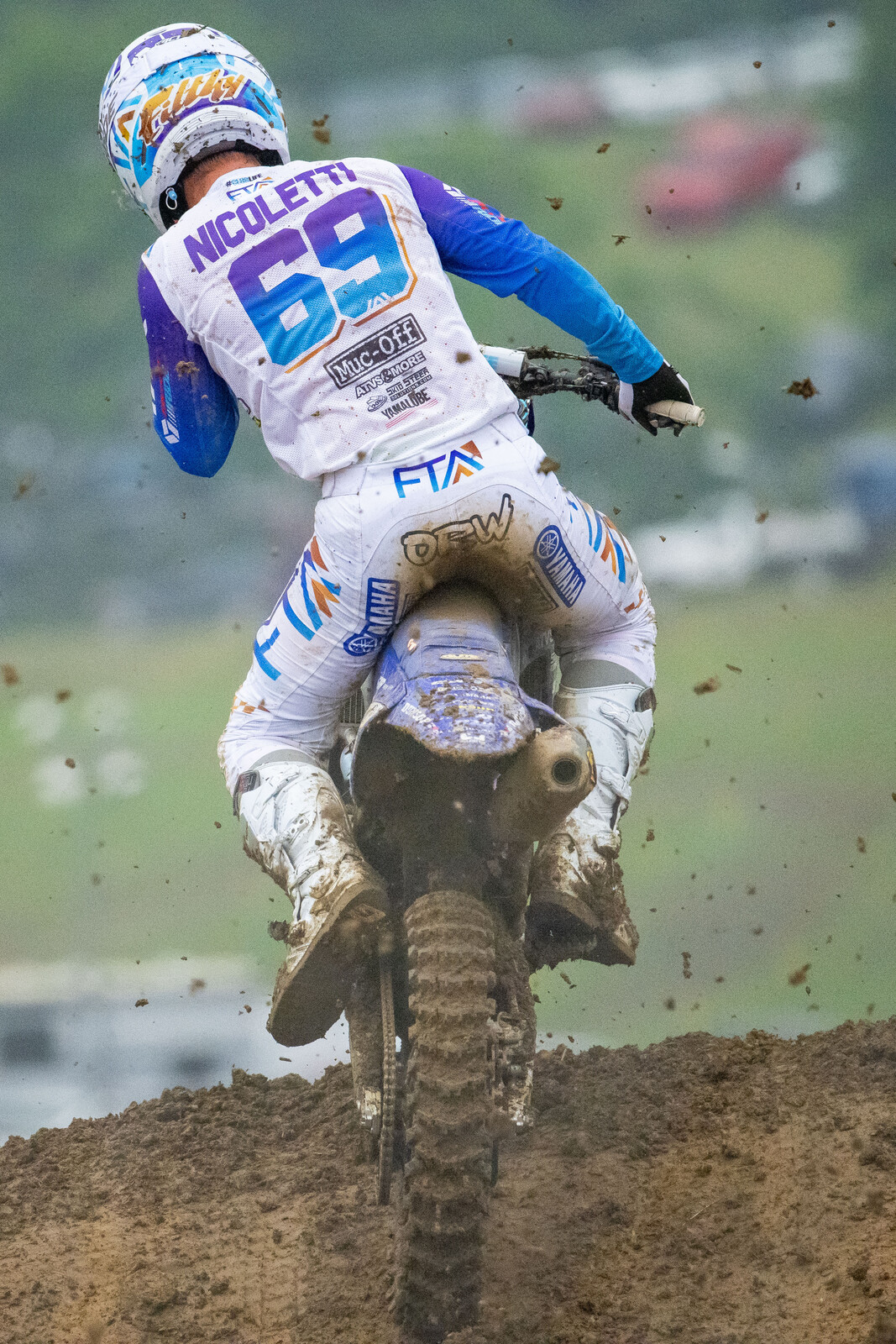 Phil finally racing.