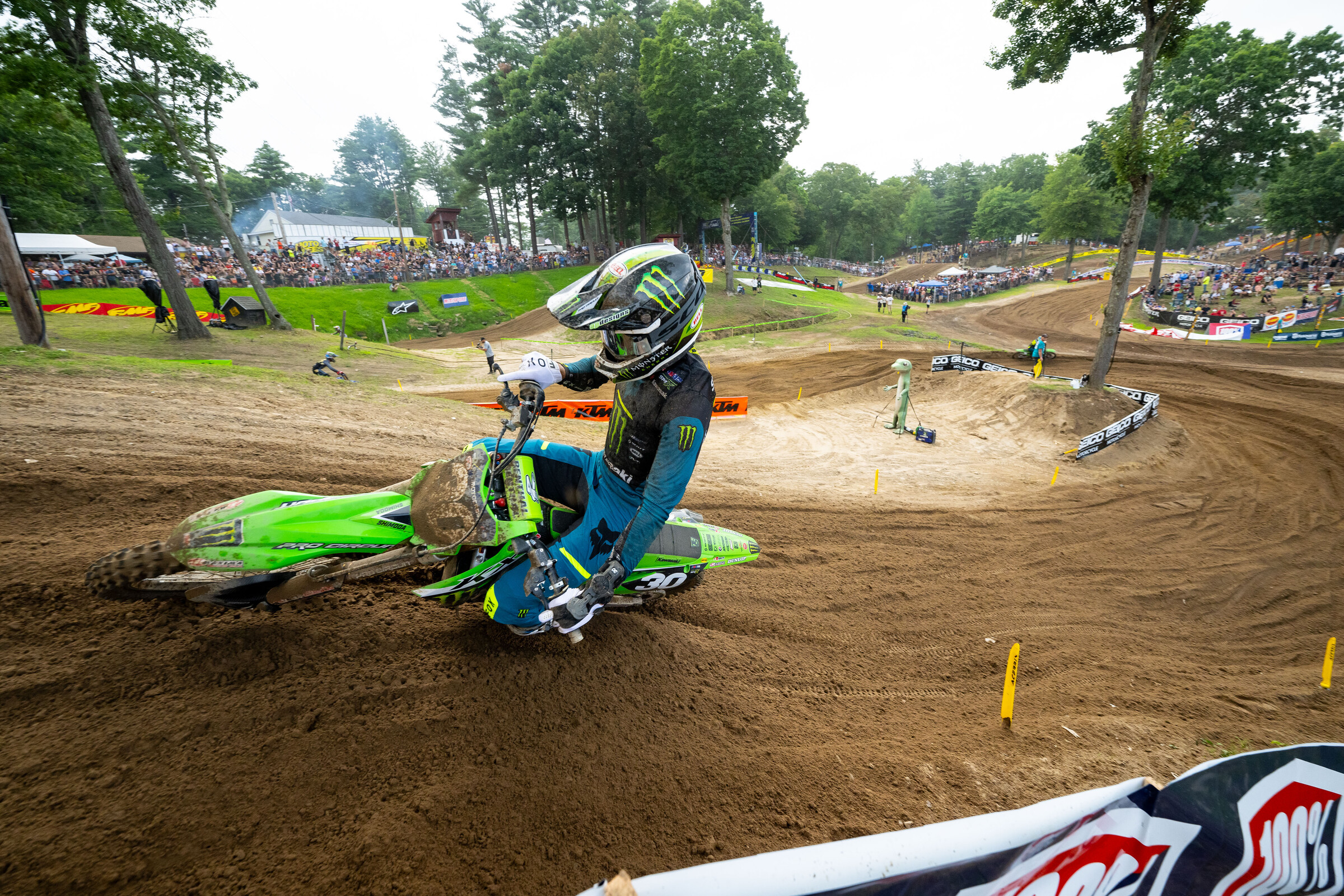 Jo Shimoda scored his first moto win of 2023, but 6-1 scores held him from an overall win.