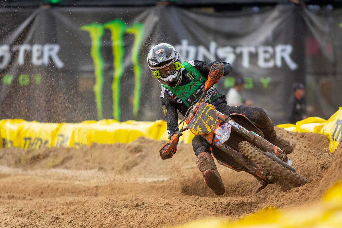Jeremy Fappani brought home a big win in the second moto of 250 B Limited.