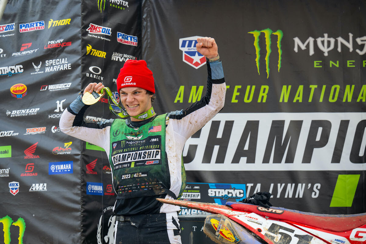 Mark Fineis captured the Moto 2 win in 250 Pro Sport.