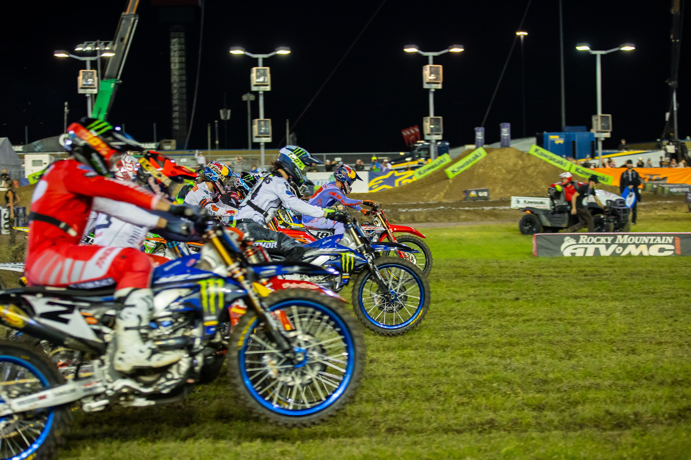 Racer X Films: SMX Playoff Round 2 Race Examination