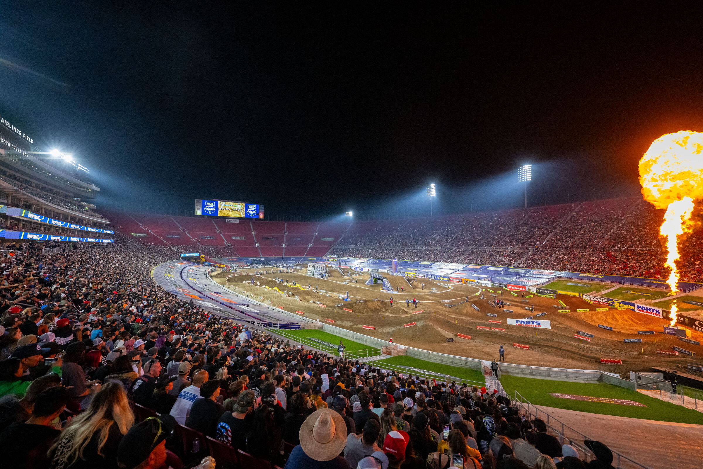 Los Angeles Memorial Coliseum » SuperMotocross