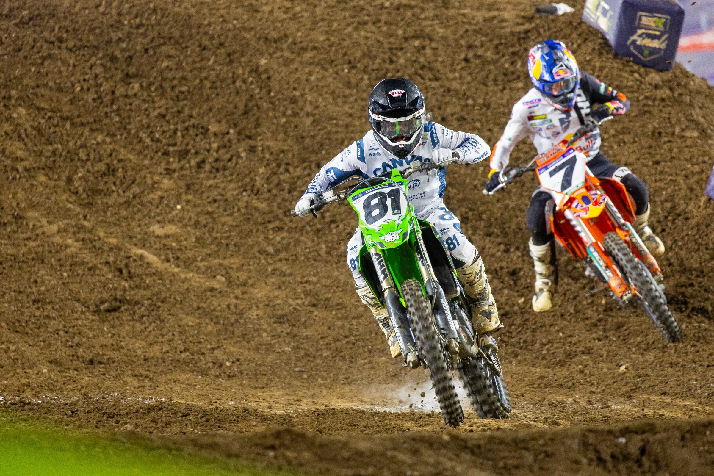 Ty Masterpool leads Aaron Plessinger. 