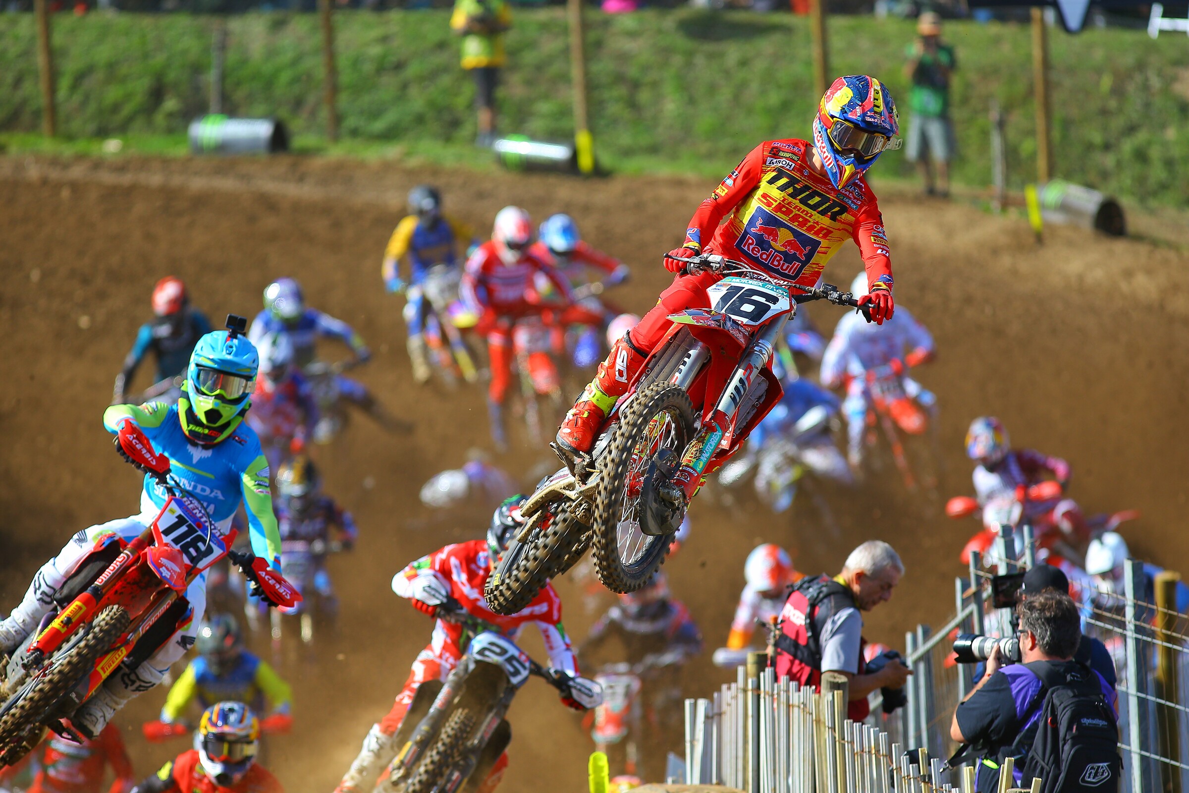 mxon free live stream