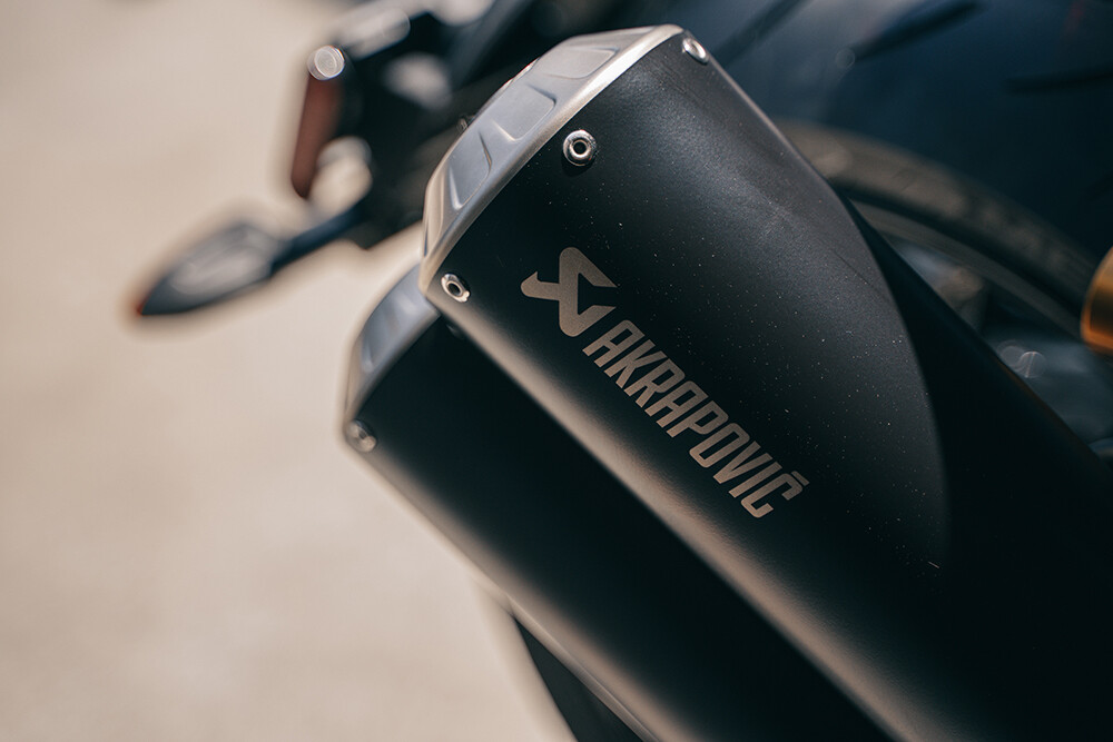 2024-FTR-x-100%-R-Carbon-26