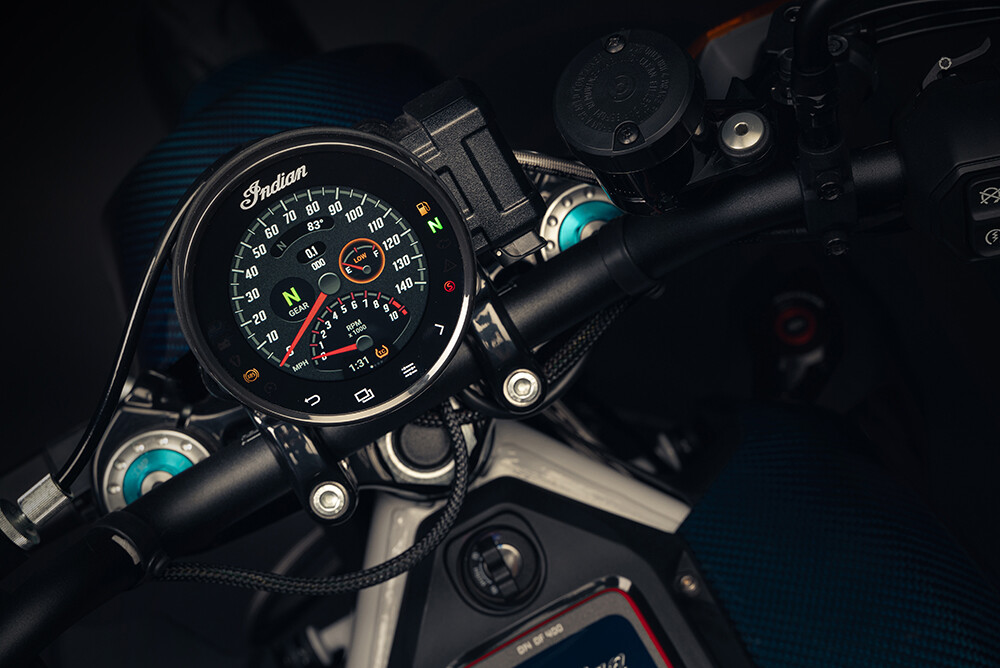 2024-FTR-x-100%-R-Carbon-30