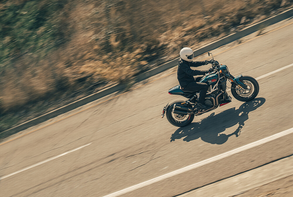 2024-FTR-x-100%-R-Carbon-23