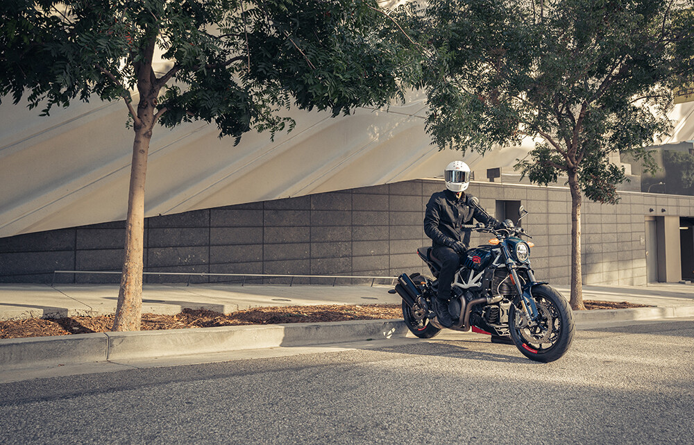 2024-FTR-x-100%-R-Carbon-16