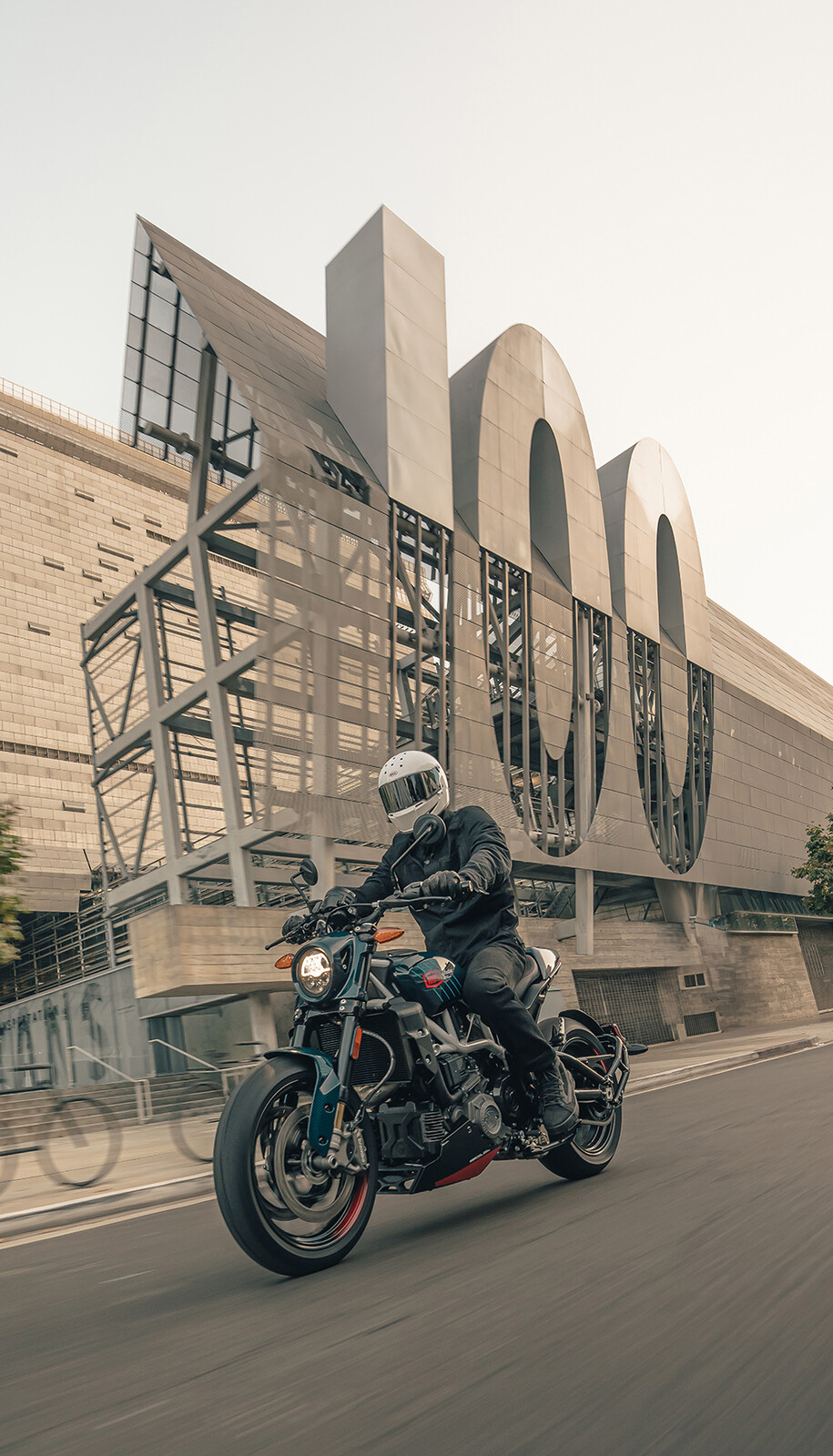 2024-FTR-x-100%-R-Carbon-18