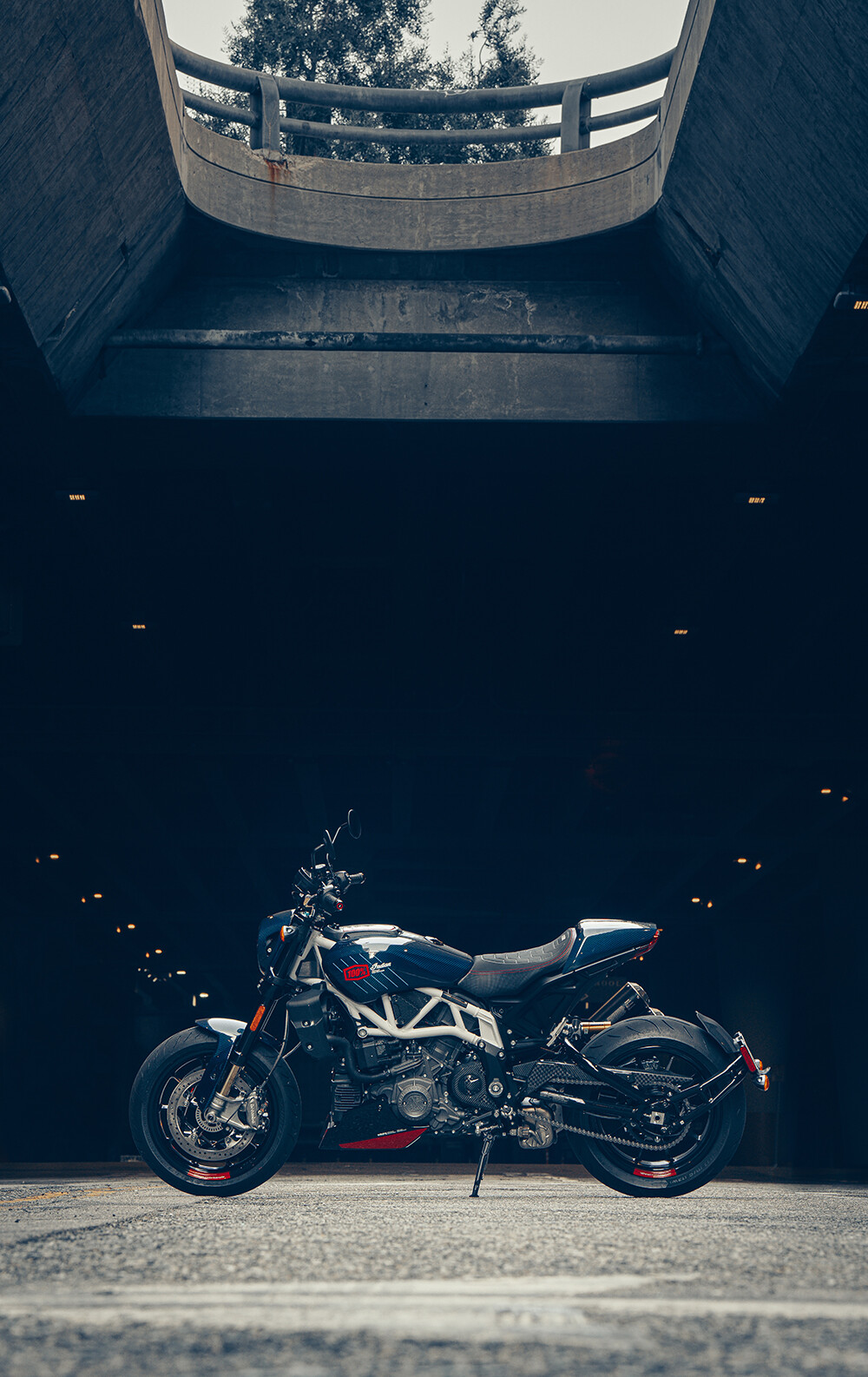 2024-FTR-x-100%-R-Carbon-04