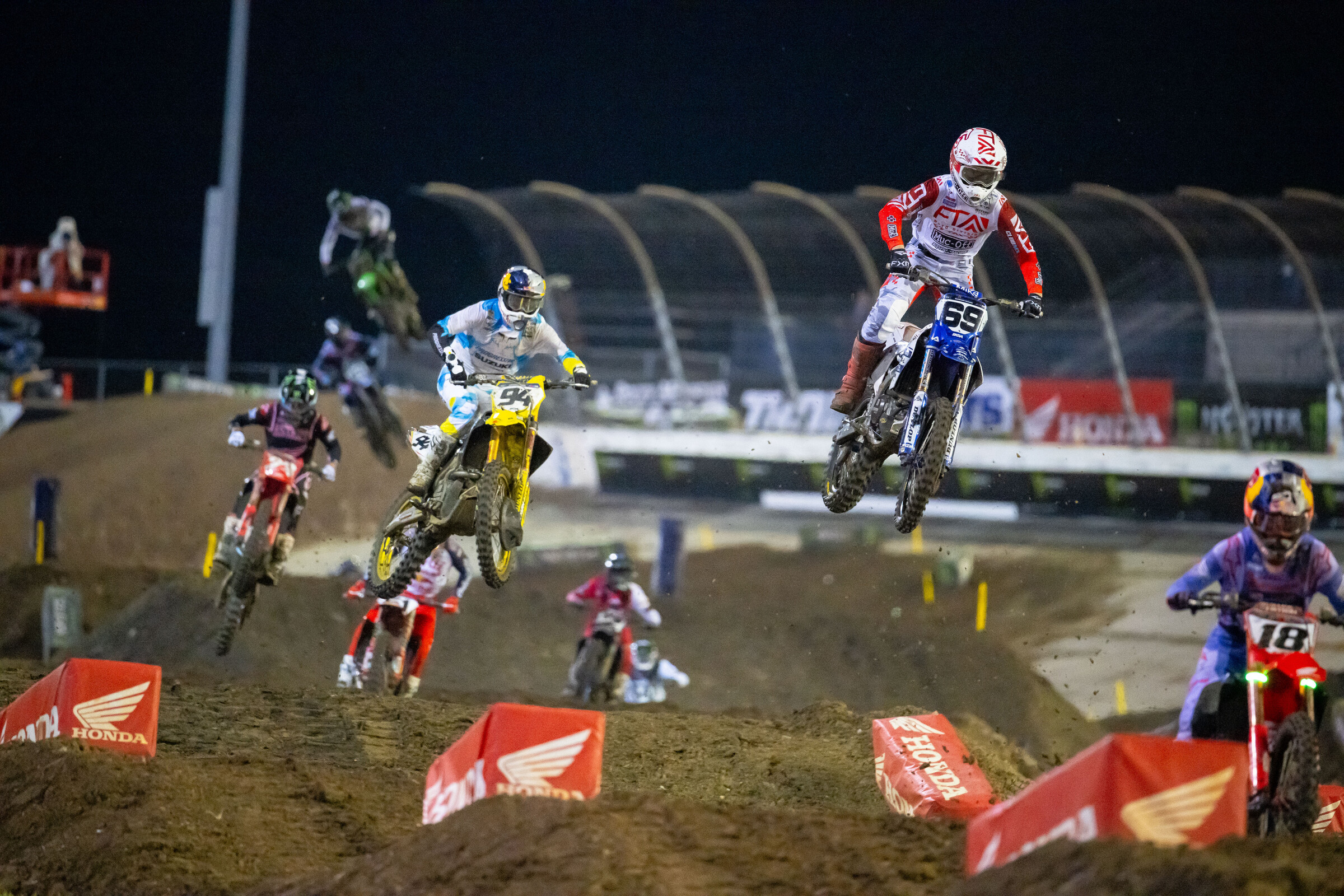 Phil showing Ken Roczen how it's done.