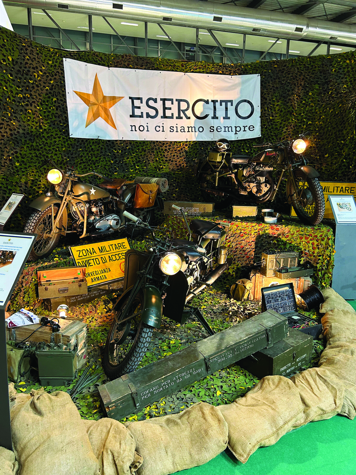 The Italian Army (Italiano Esercito) on display.