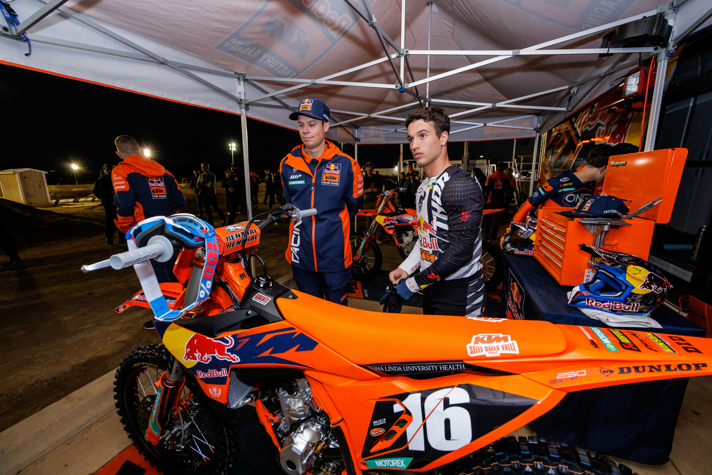 KTMTeamIntro-Dec2023-CudbyPhoto-070