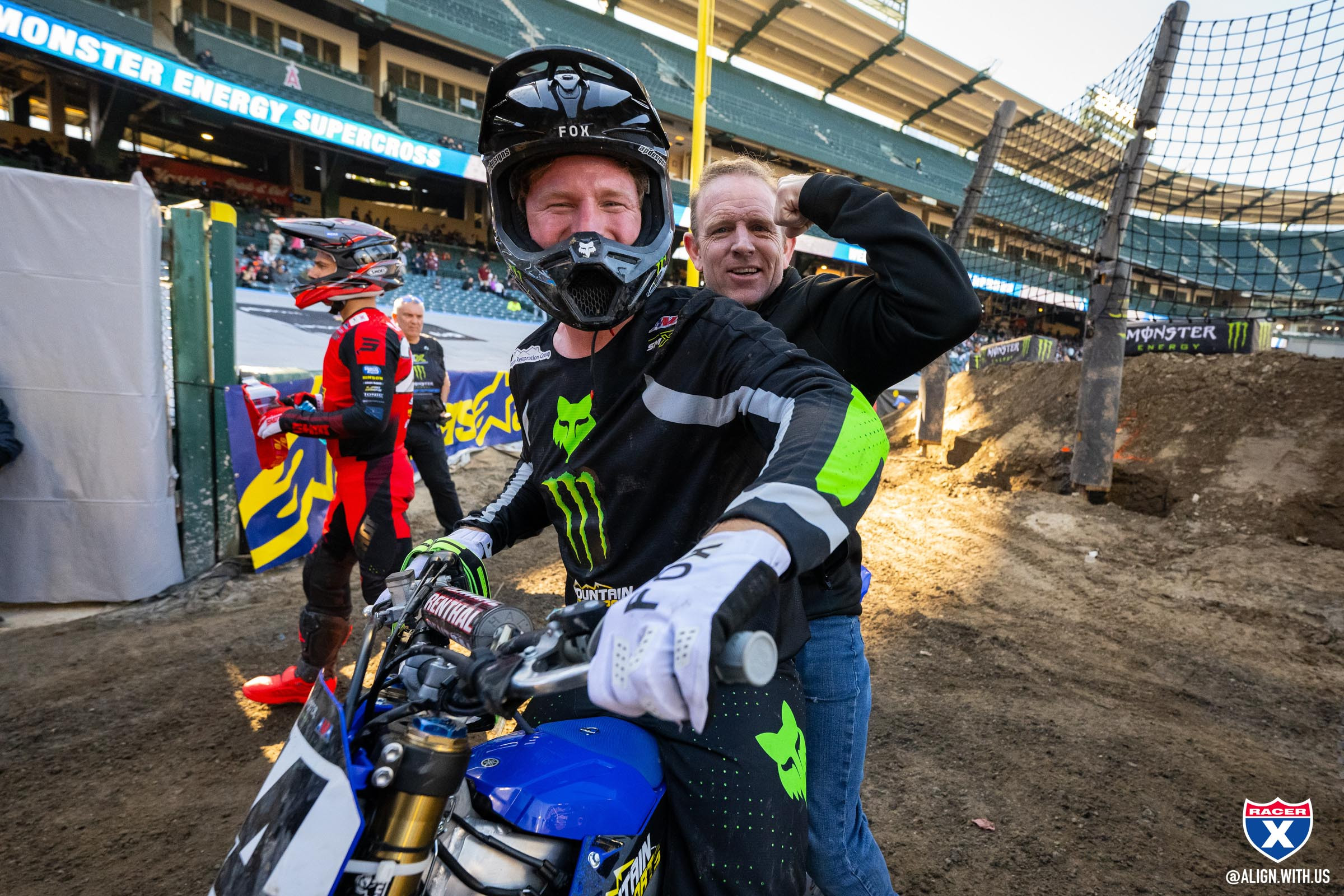 Photo Gallery From The 2024 Anaheim 1 Supercross Racer X   280789 2024anaheimonealignmediaxracerx047 